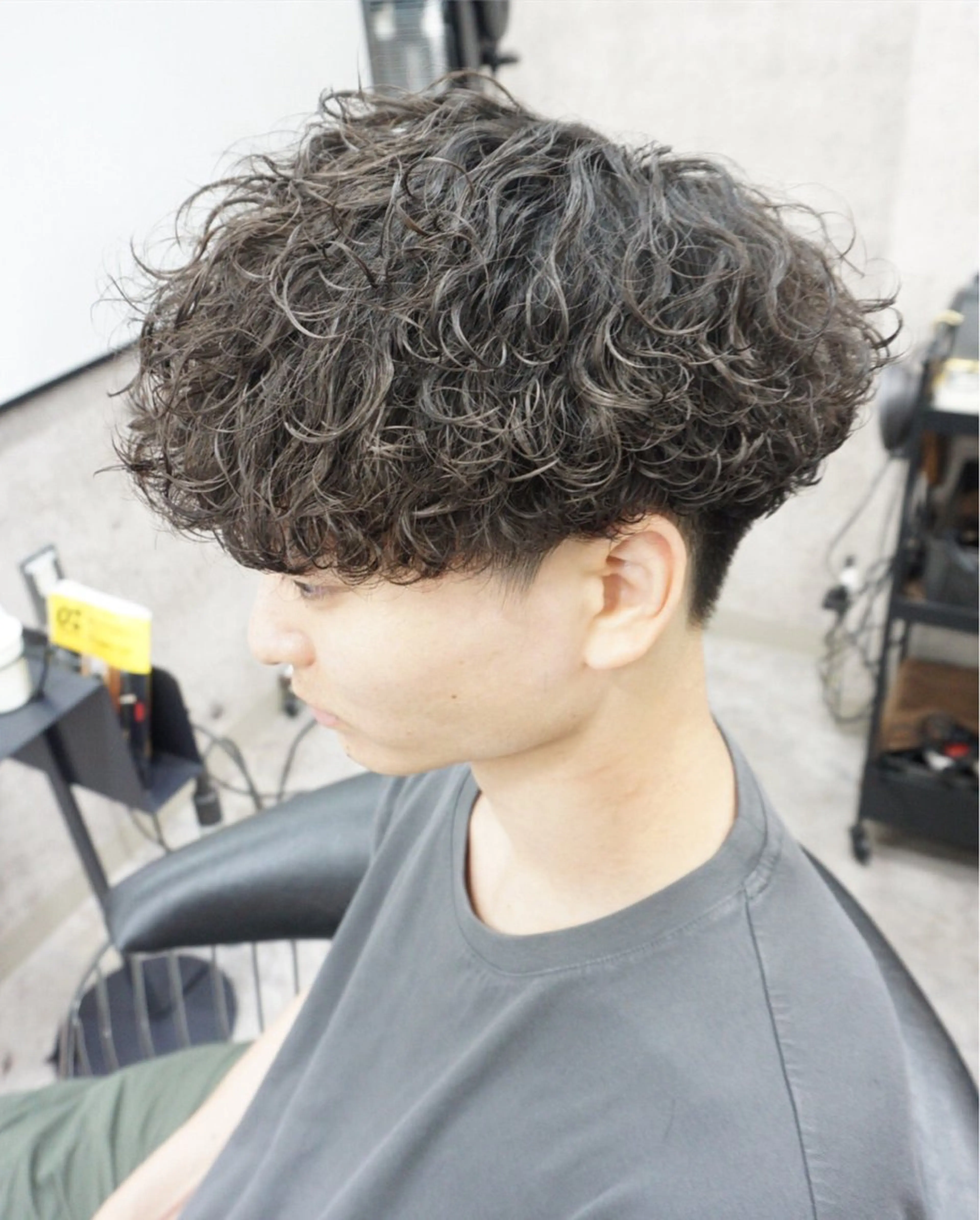 メンズ メンズパーマ プードルパーマ メンズツイストパーマ 波巻きパーマ プードルパーマ カット パーマ hair teria ryu 大塚のヘアスタイル