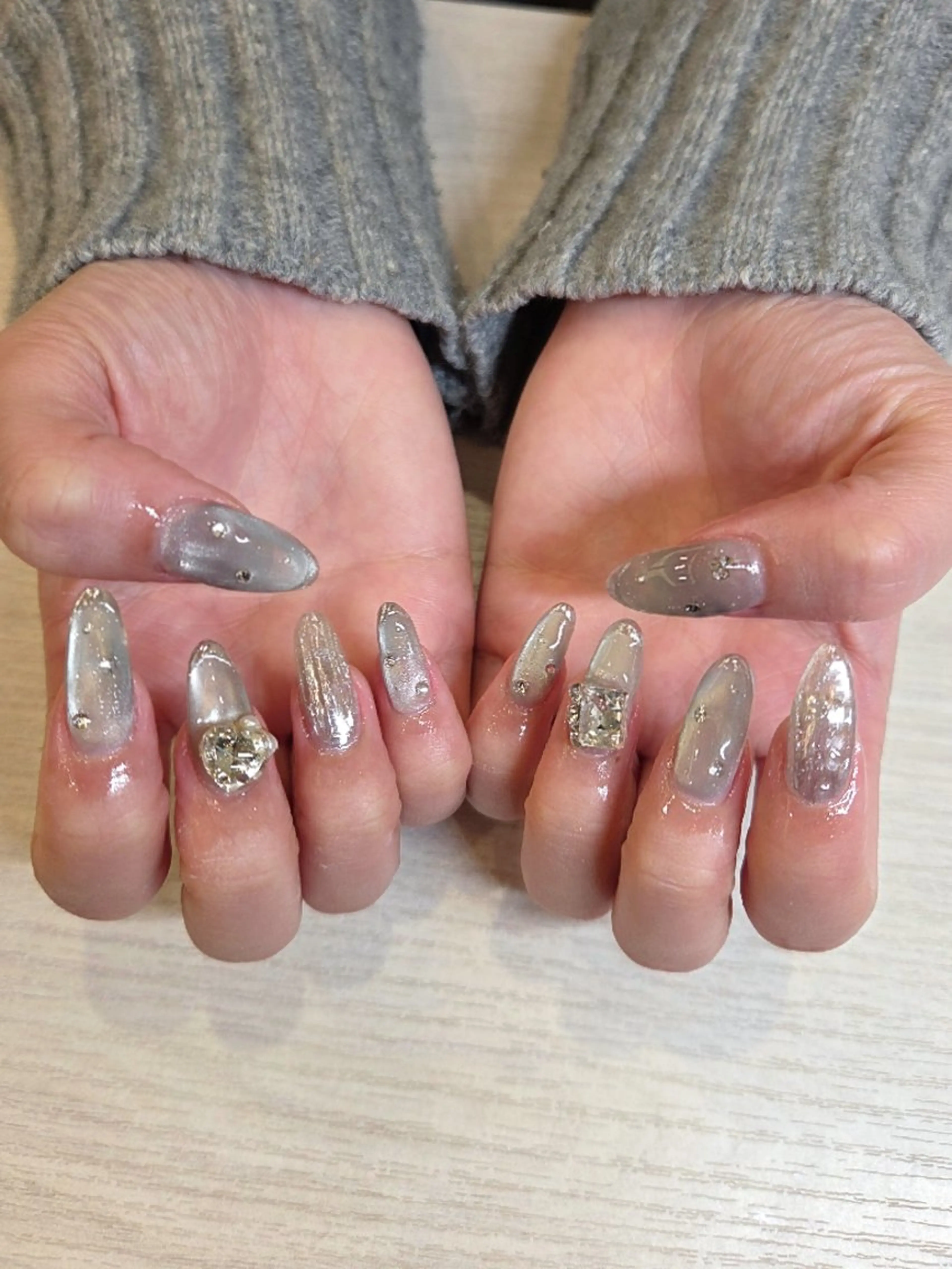 ネイル ハンドネイル 関口 友菜のヘアスタイル