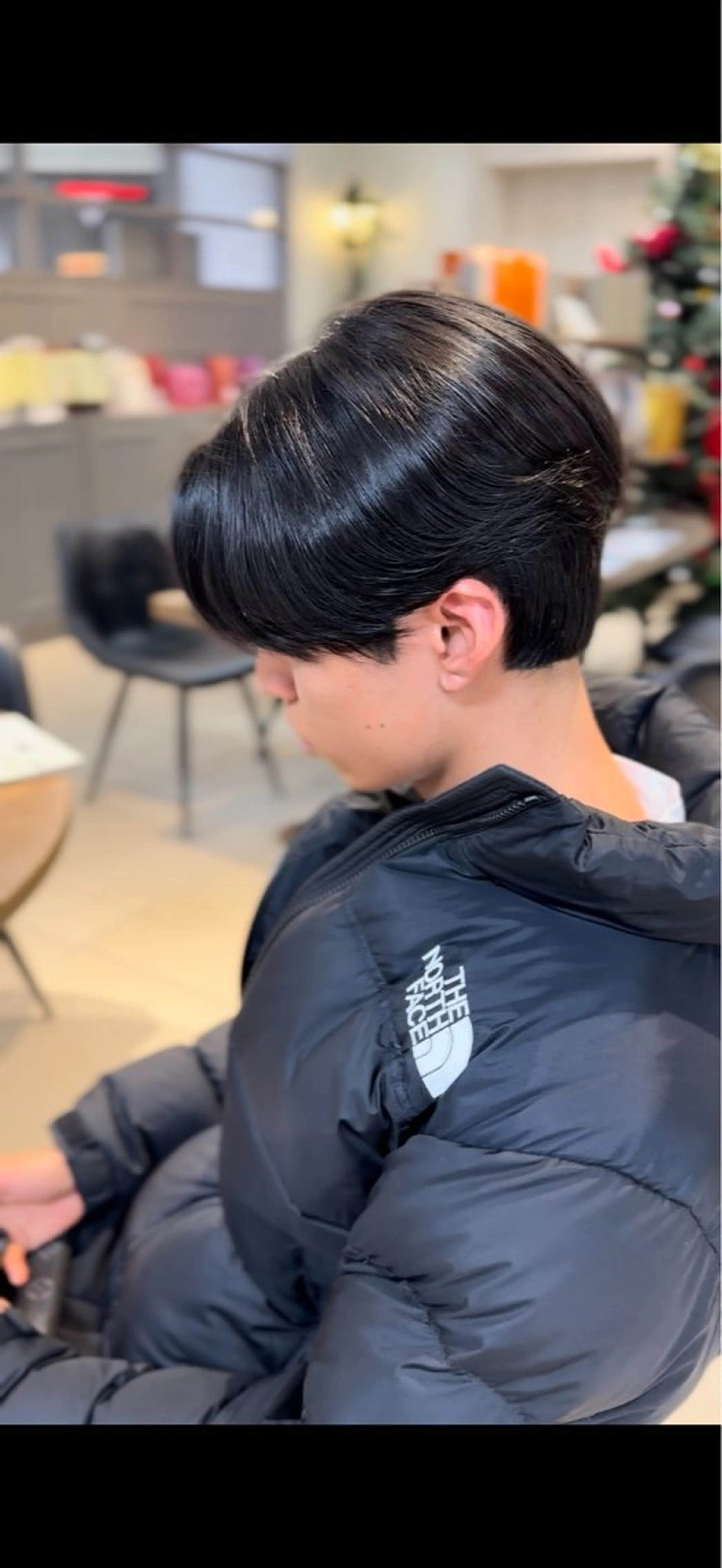 メンズ センターパート 刈り上げ NEXTzer0 メンズカット/パーマのヘアスタイル