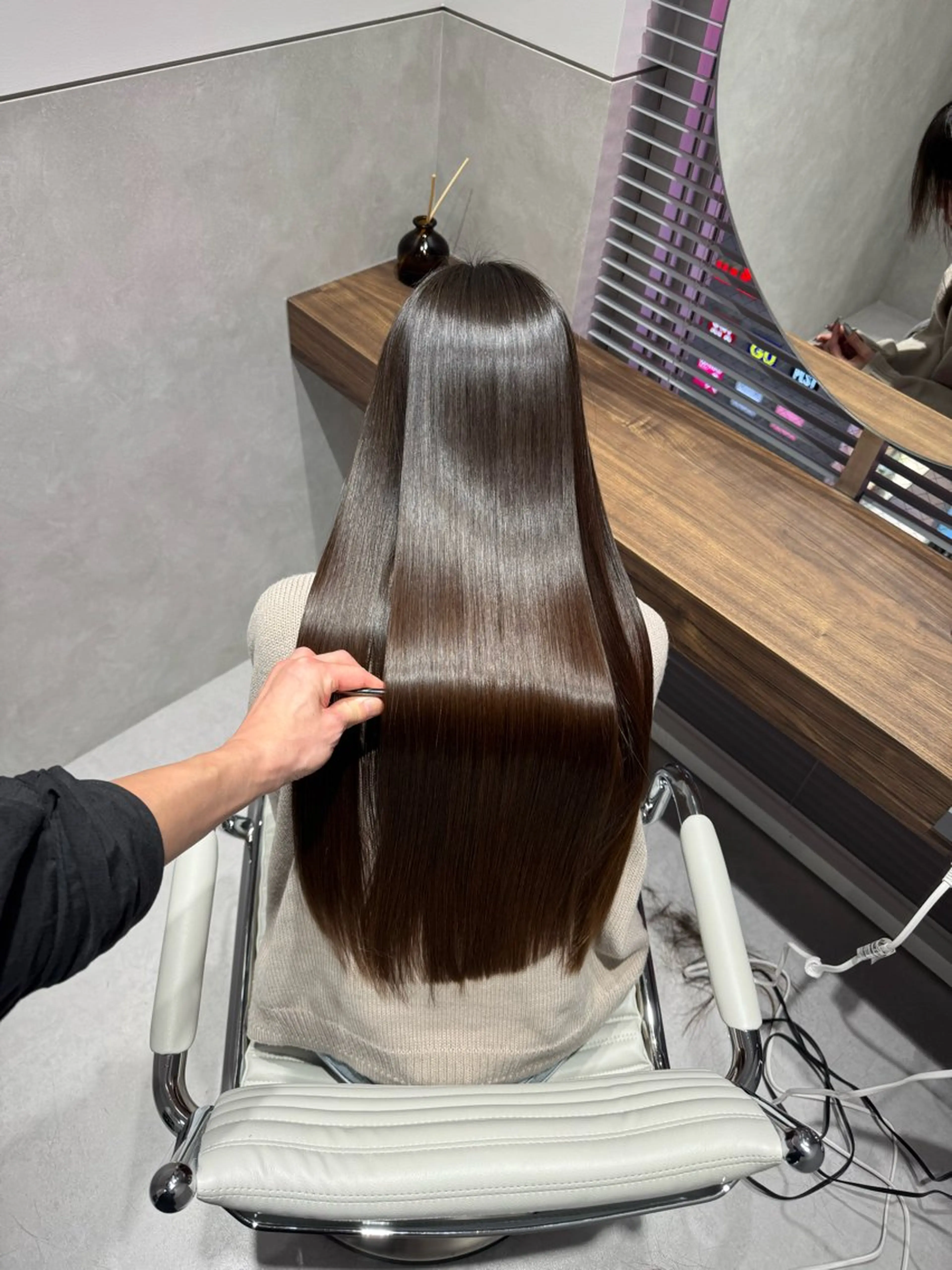 ロング 髪質改善 韓国風ヘア 縮毛矯正 SALOWIN east店6F所属・TAKUMI 【美髪特化】のヘアスタイル