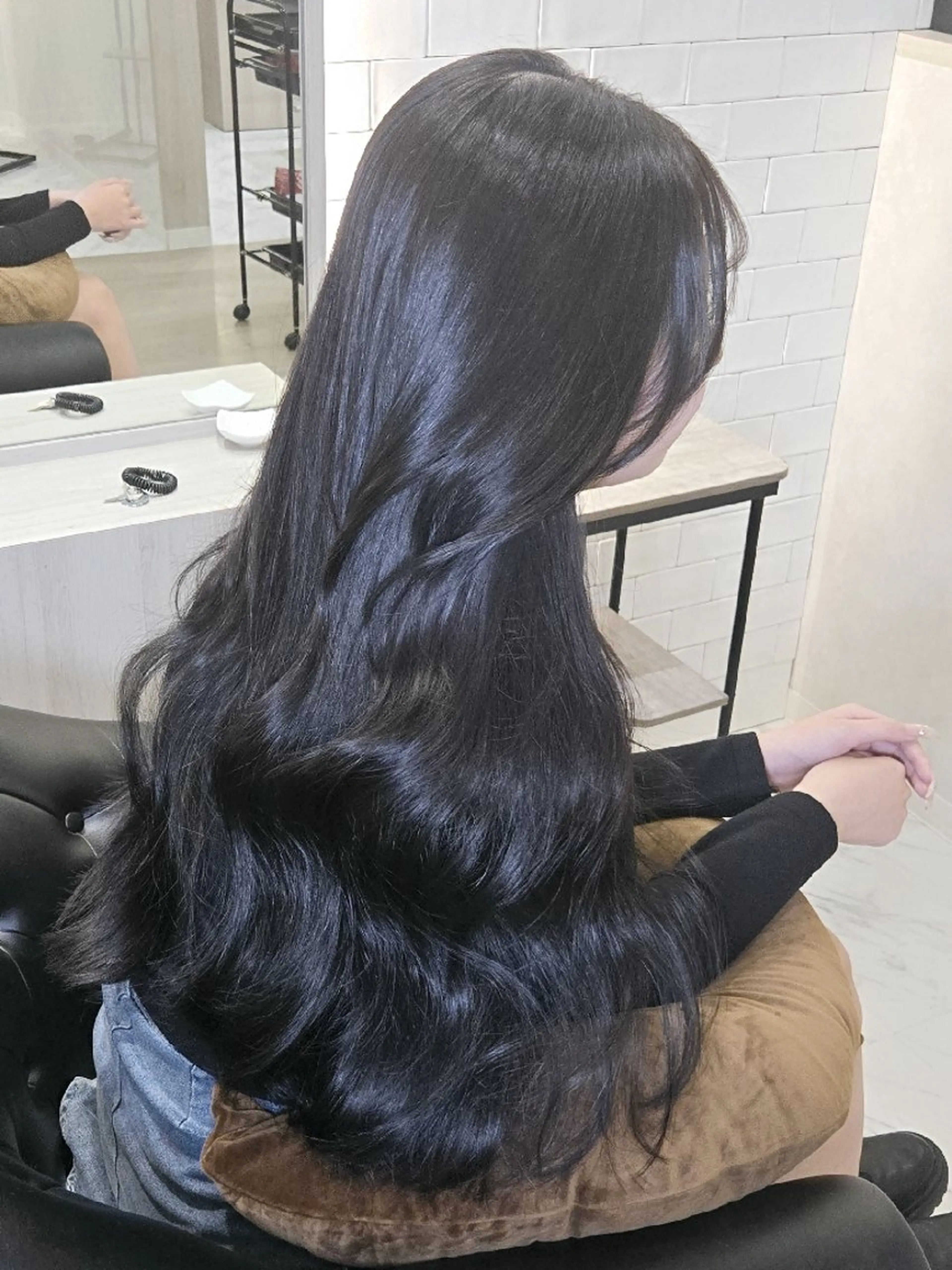 ロング カラー カット ヘアカラー トリートメント emi/髪質改善/ 韓国風/艶カラーのヘアスタイル