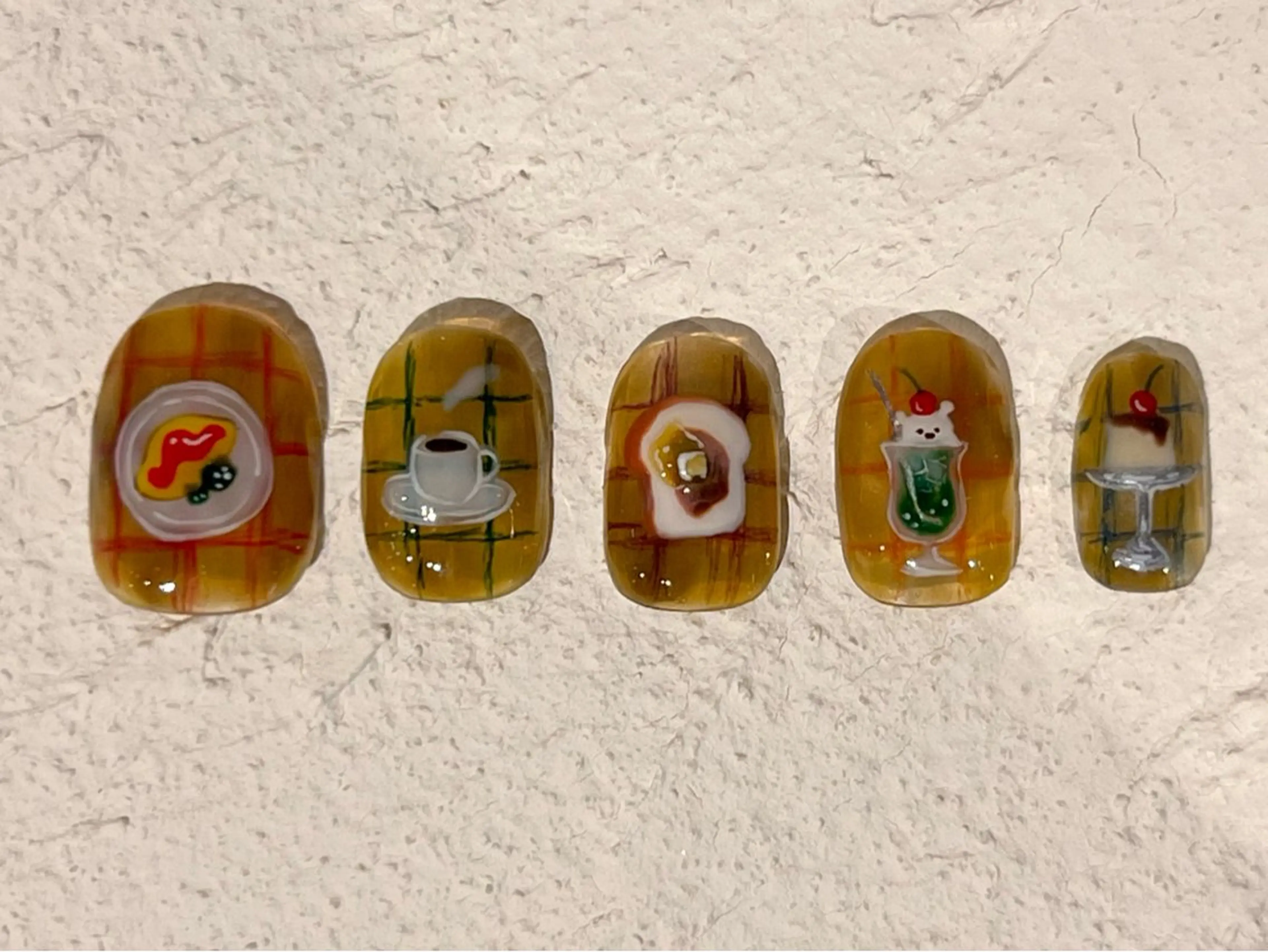 ネイル ハンドネイル FIORITURA Maikoのネイルデザイン