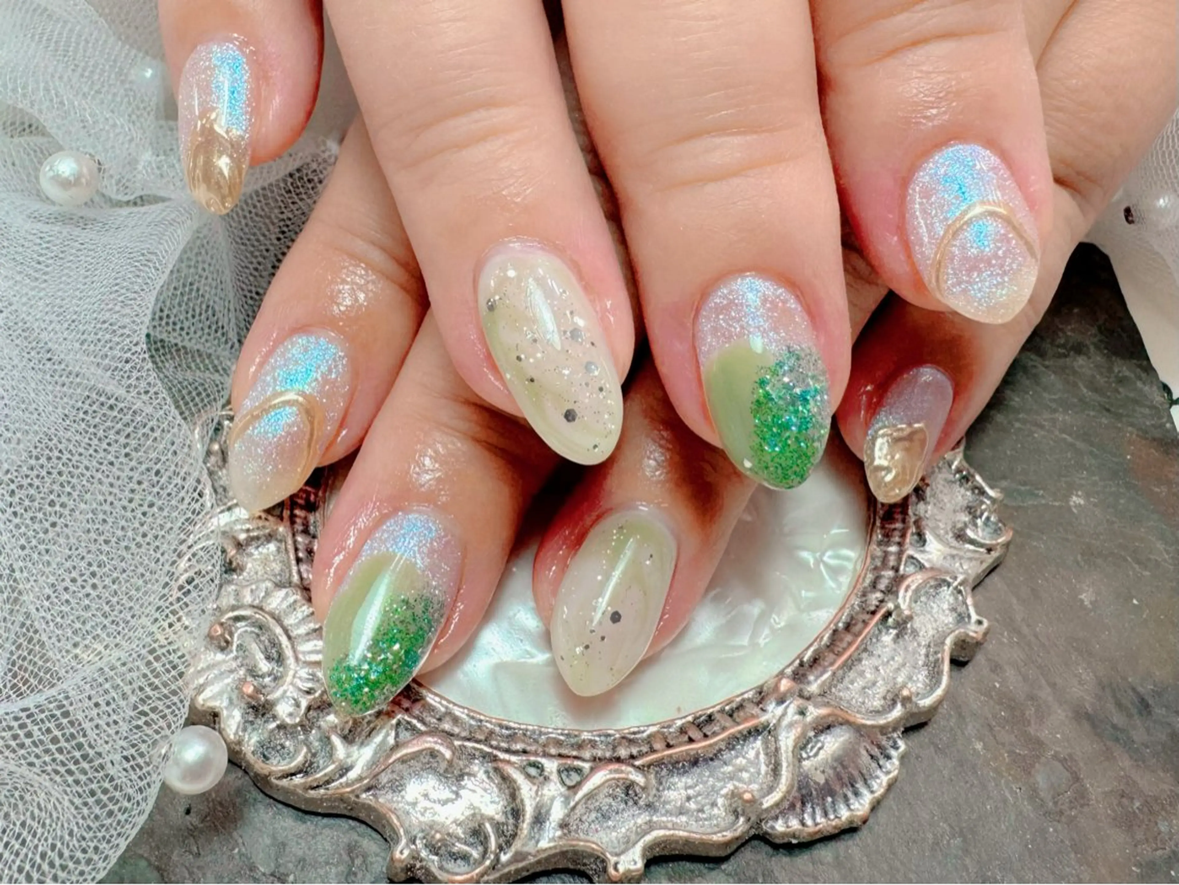 ネイル ハンドネイル マジック ミラーのネイルデザイン