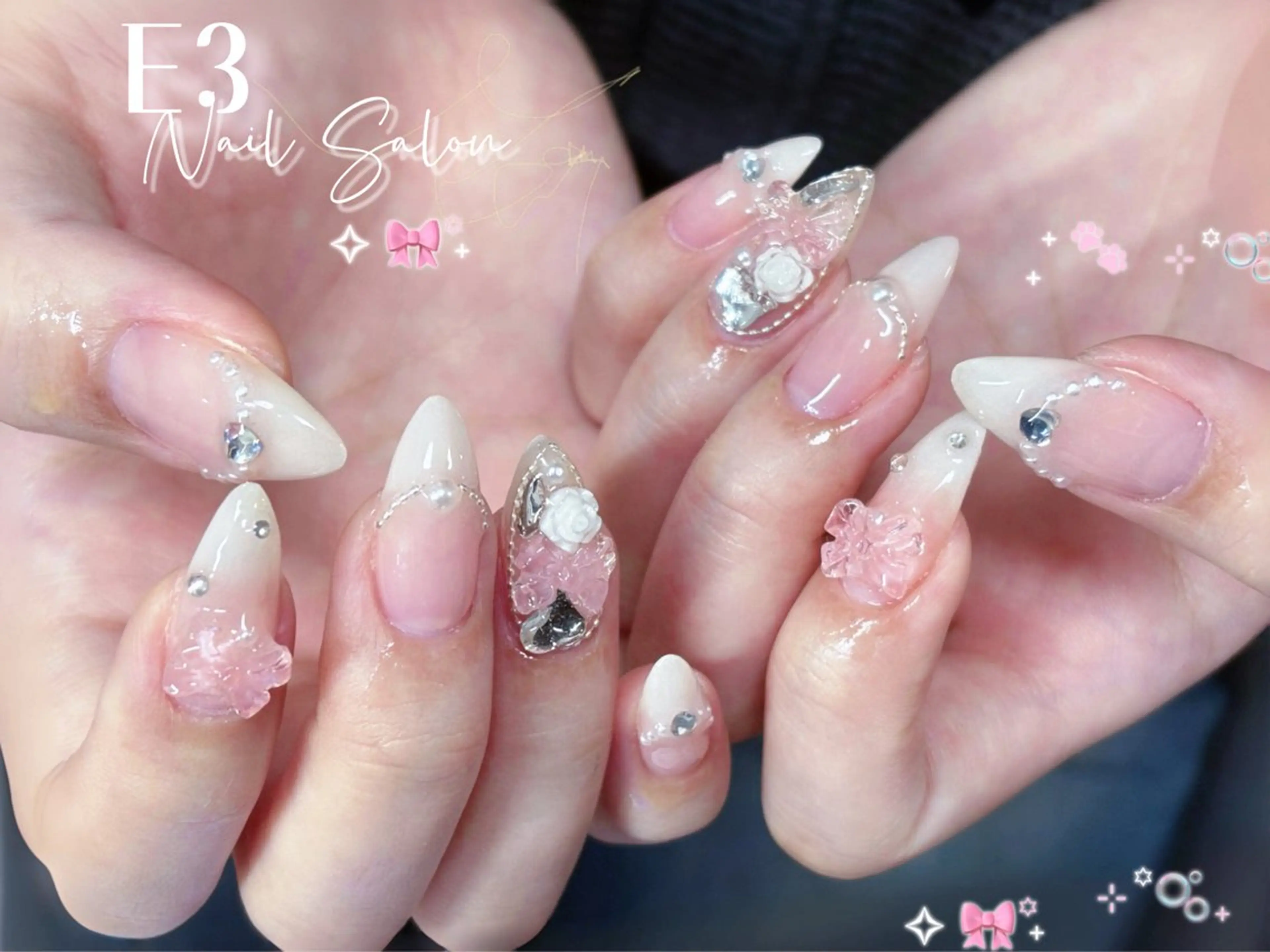 ネイル フレンチネイル ジェルネイル ガラスフレンチ グラデーション キラキラネイル ハンドネイル E3 Nail Salonのネイルデザイン