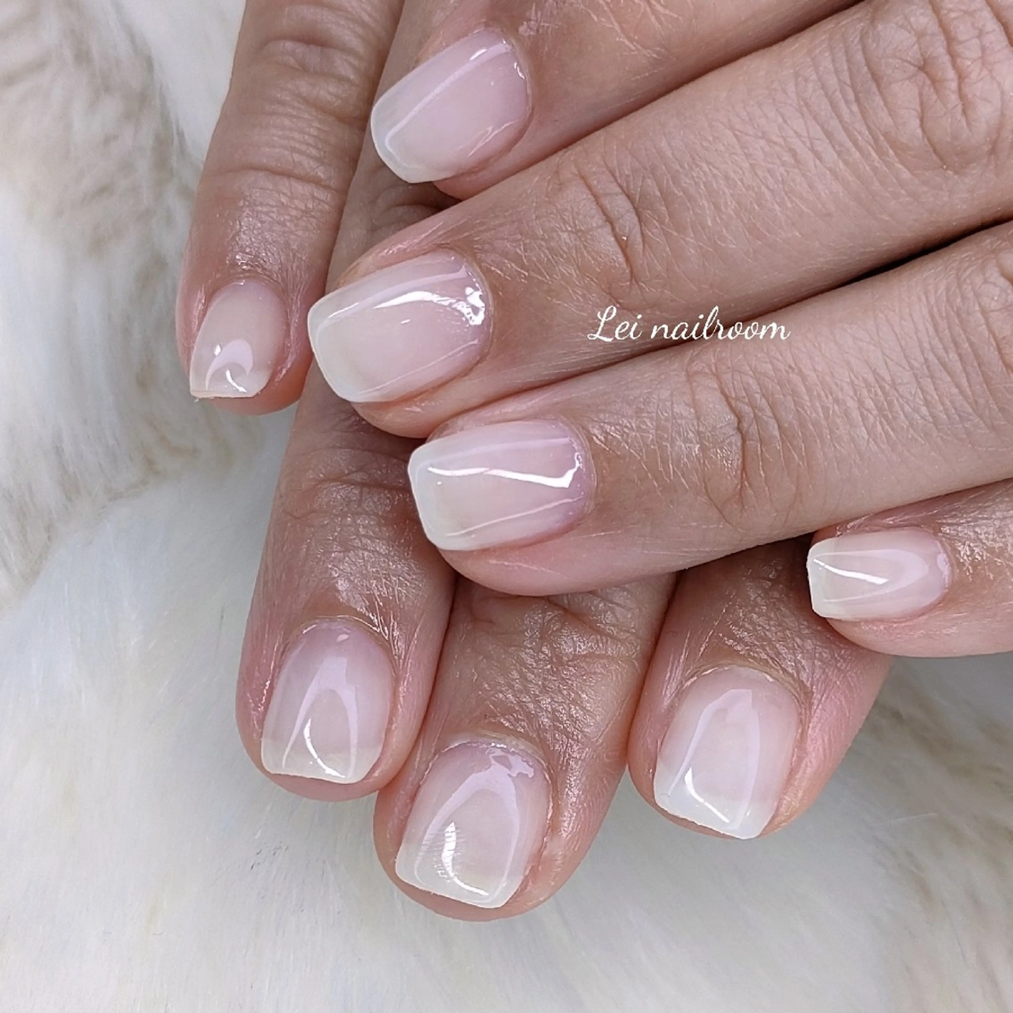 ネイル ホワイト ハンドネイル lei🌼 nailroomのネイルデザイン