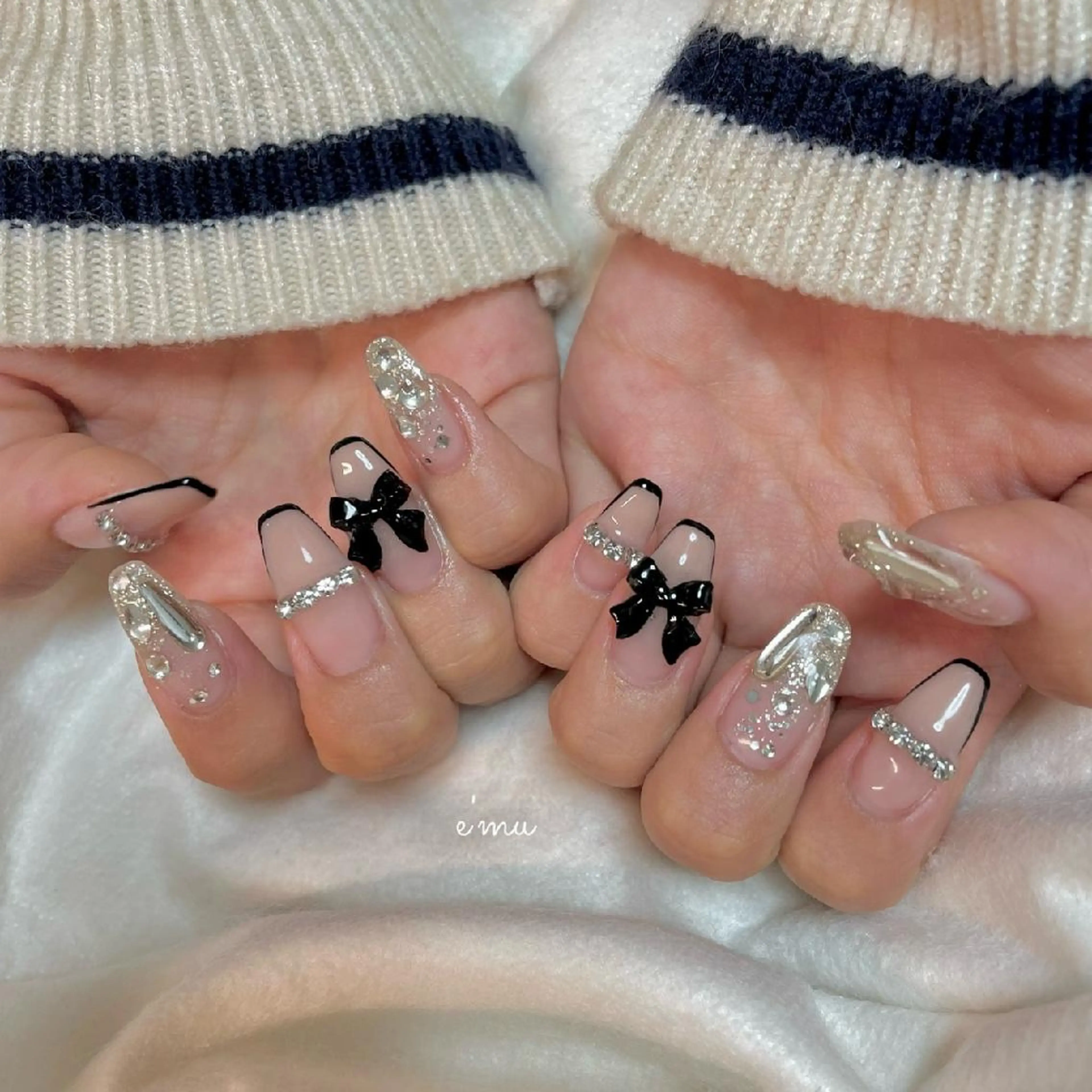 ネイル フレンチネイル キラキラネイル 韓国ネイル リボン ワンホンネイル ハンドネイル nail salon e'mu💐のネイルデザイン