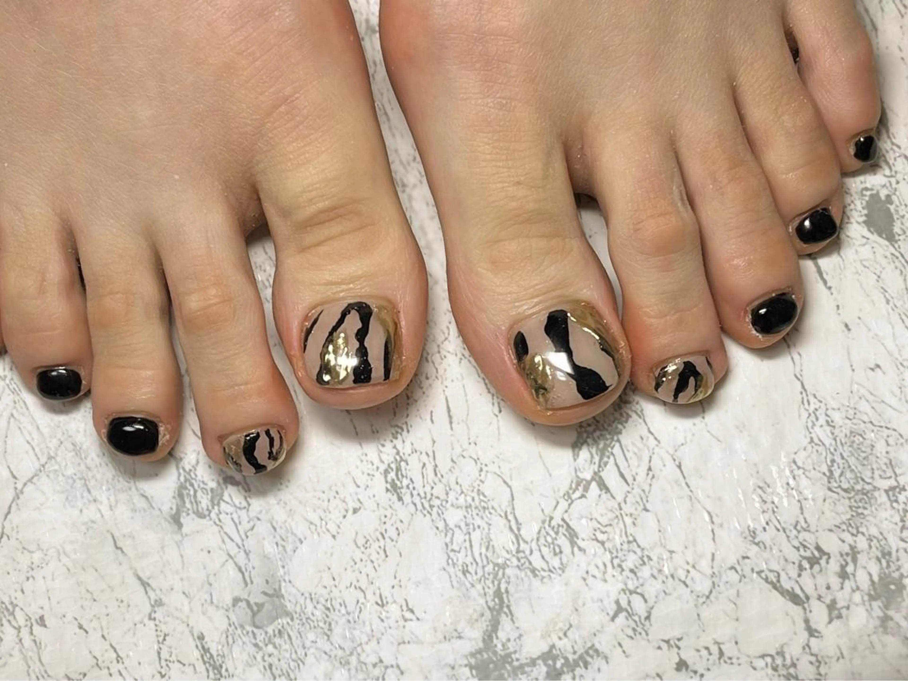 ネイル フットネイル ニュアンスネイル シンプルネイル 春ネイル 夏ネイル nail fufla ♡yamane♡のネイルデザイン