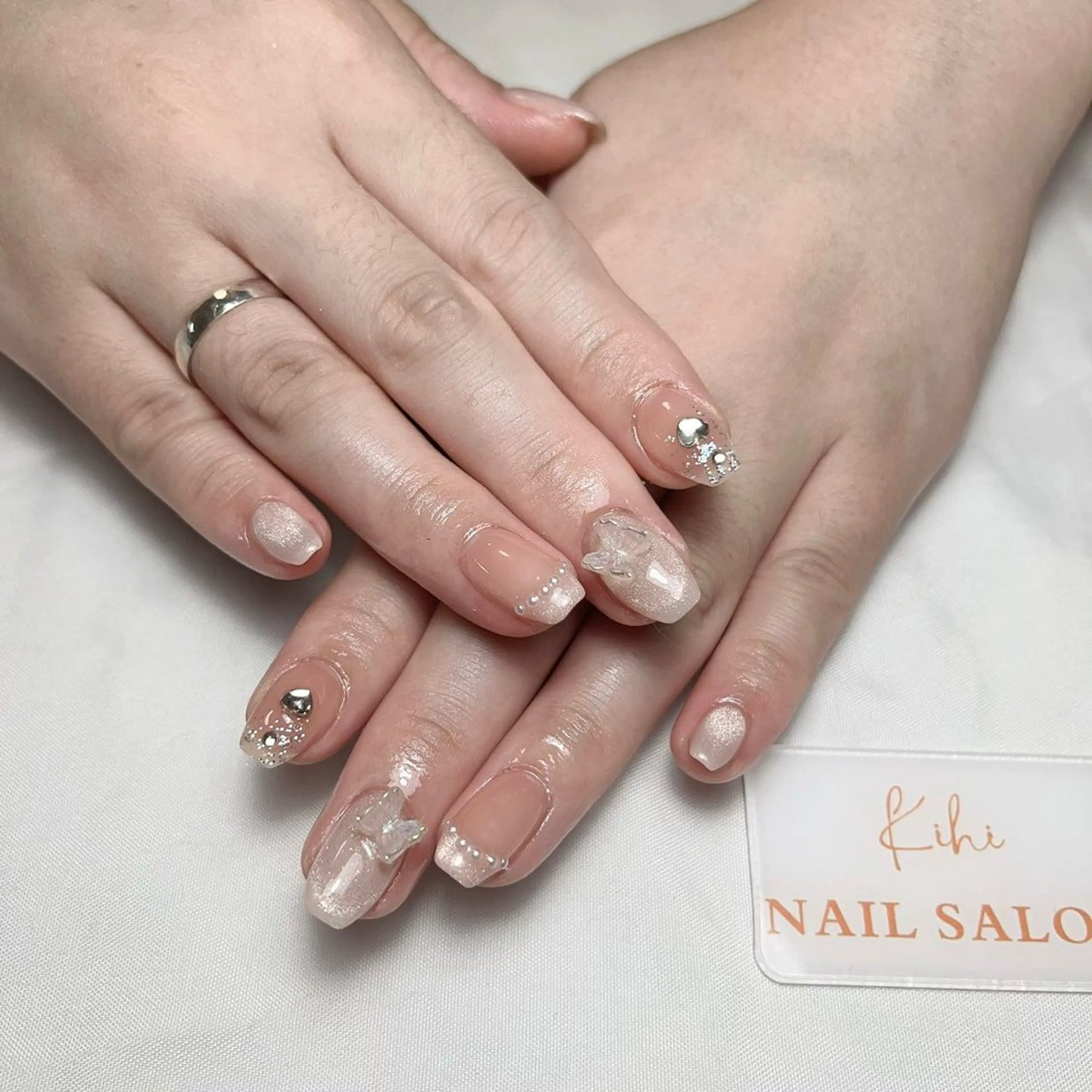 ネイル アートネイル フレンチネイル ジェルネイル グラデーション 韓国ネイル ハンドネイル ハンドケア さくら💮💮 【オフ無料】のネイルデザイン