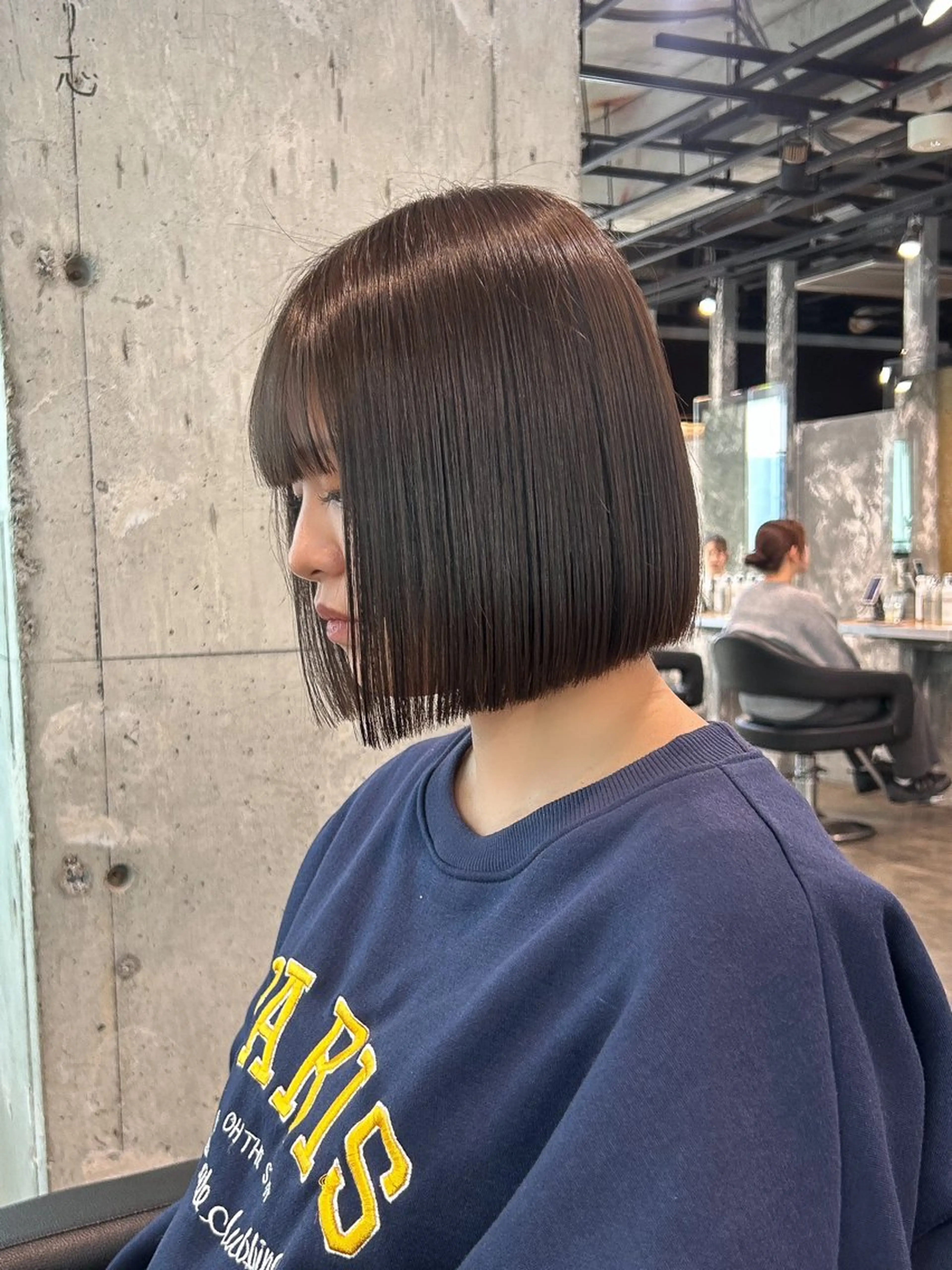 ショート カラー 切りっぱなしボブ 前下がりボブ ボブ カット ヘアカラー トリートメント ヘアセット 【縮毛矯正ブリーチ】 MANATO🌈のヘアスタイル