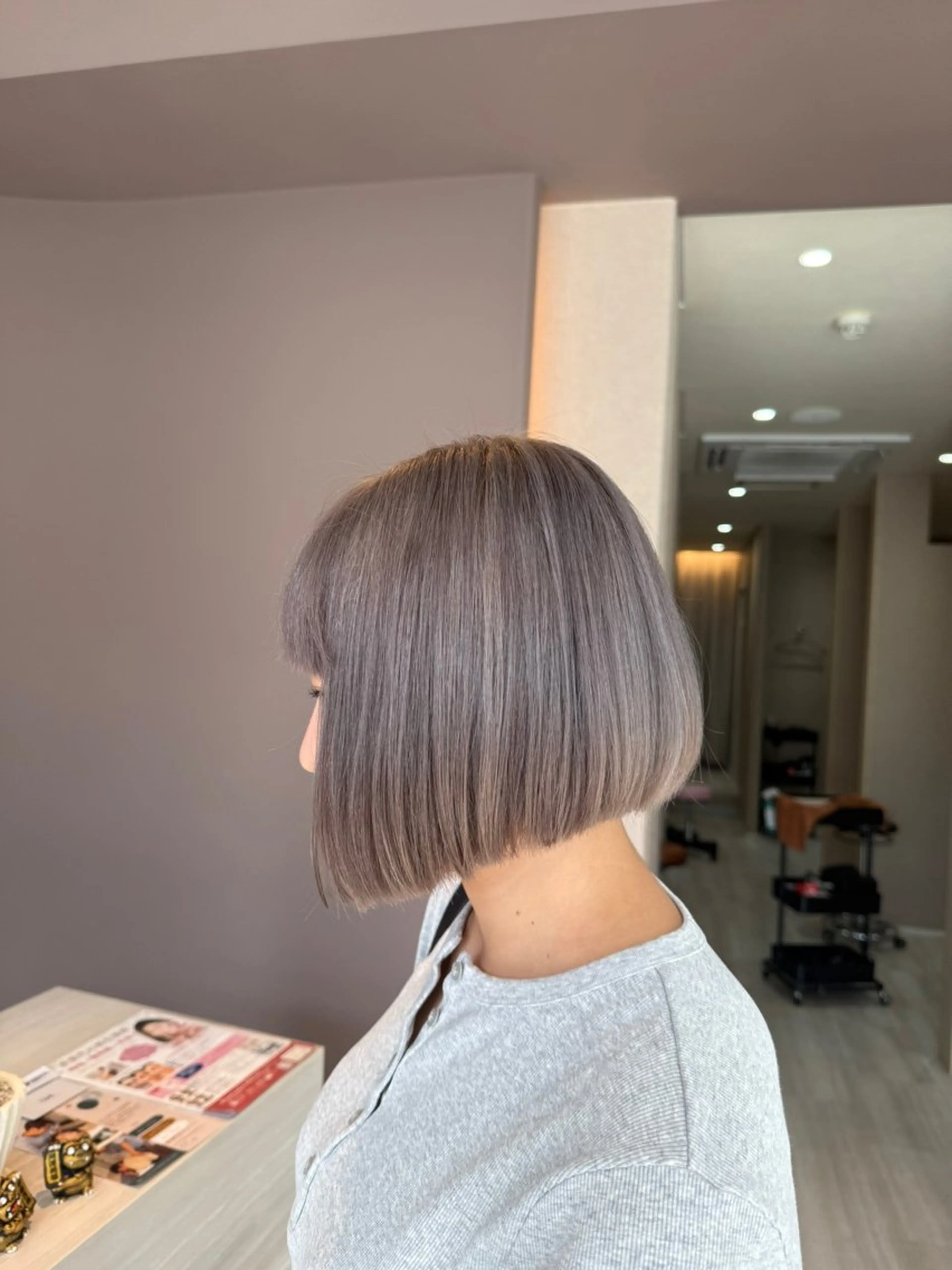 カラー ブリーチ グレージュ カット ヘアカラー Lien.テラダ 各務原スタイリストのヘアスタイル