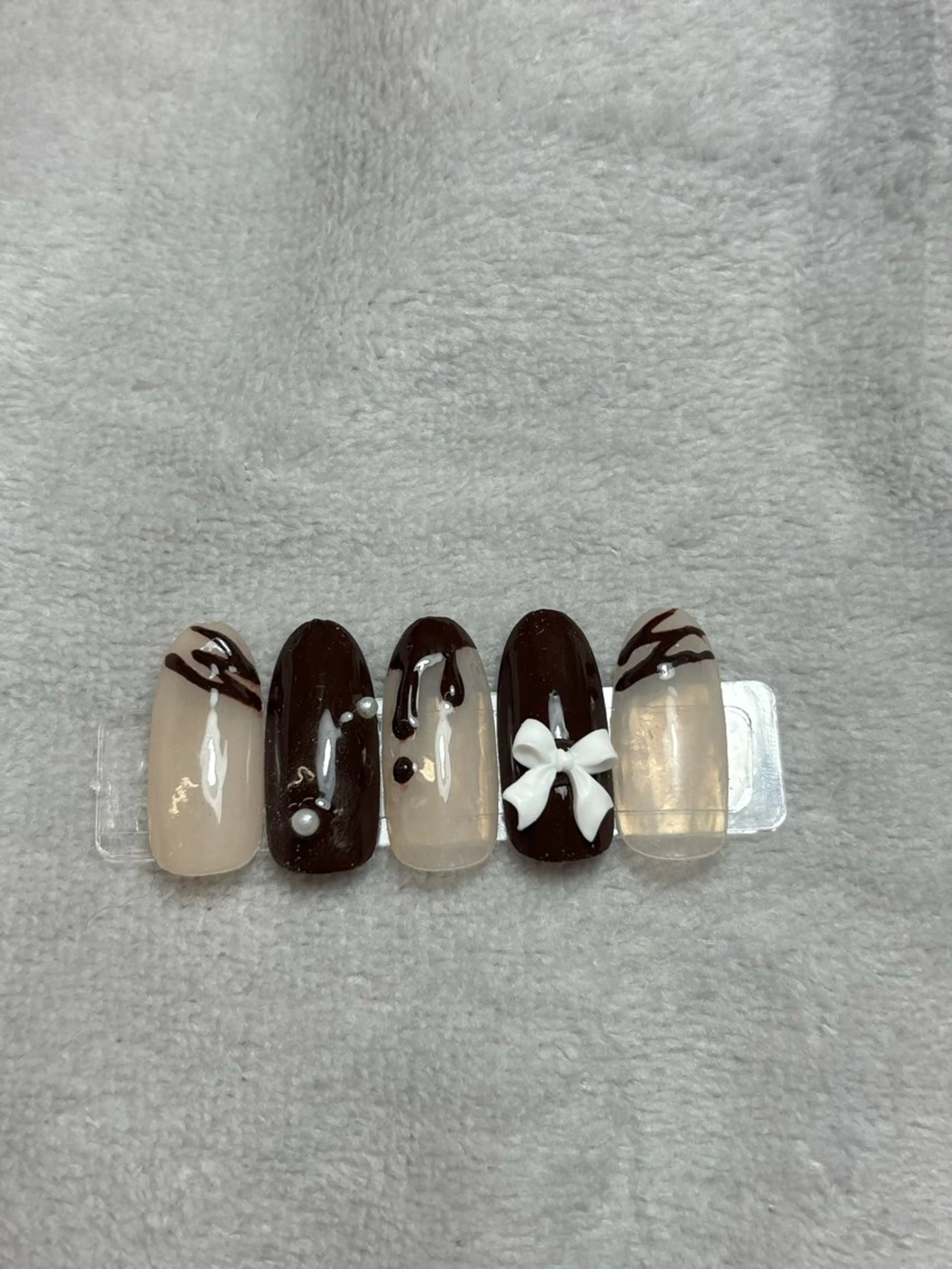 ネイル バレンタイン さやかNail 堺筋本町🎀🫧のネイルデザイン