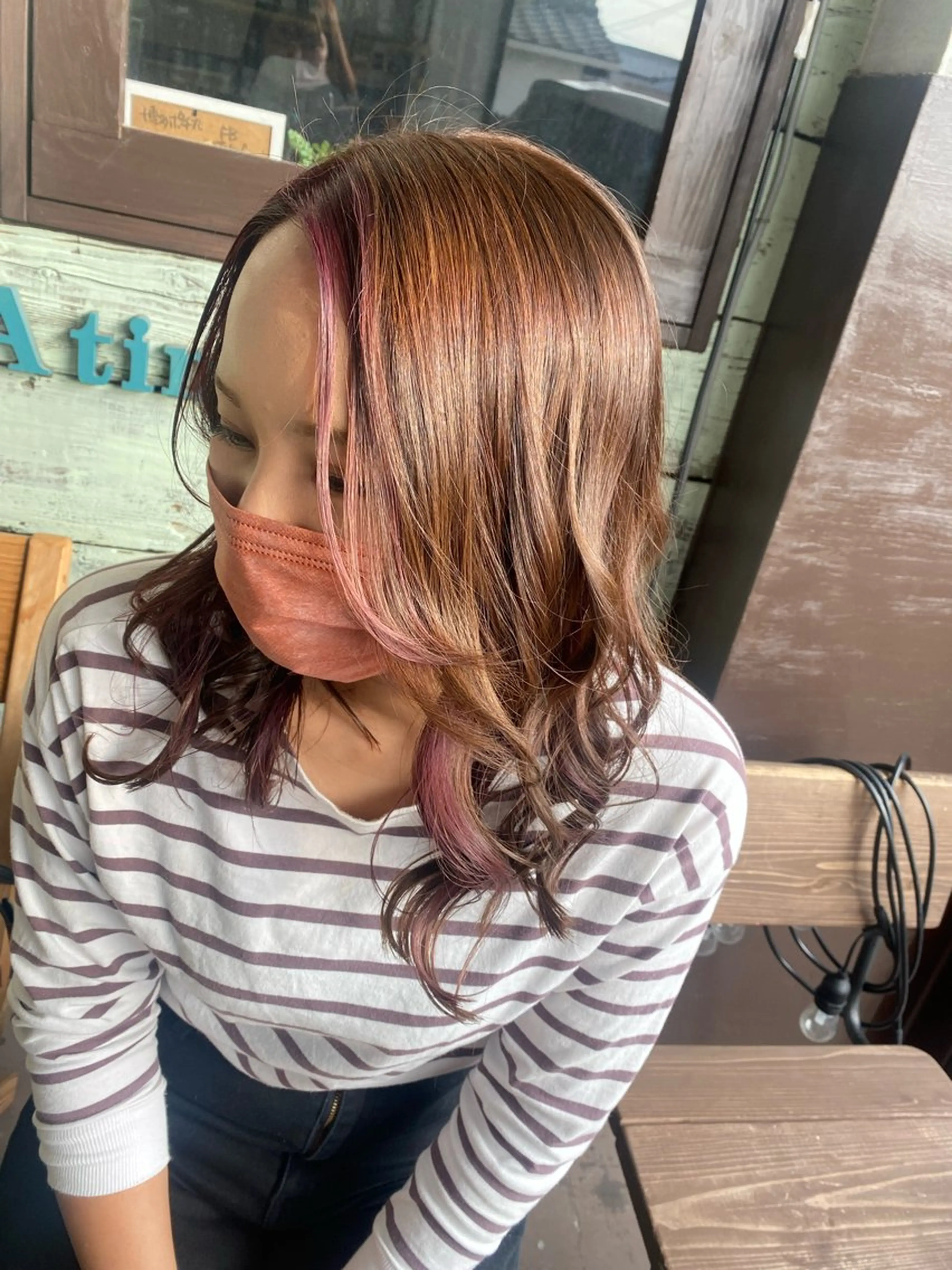 セミロング ヘアカラー 青柳 美咲のヘアスタイル