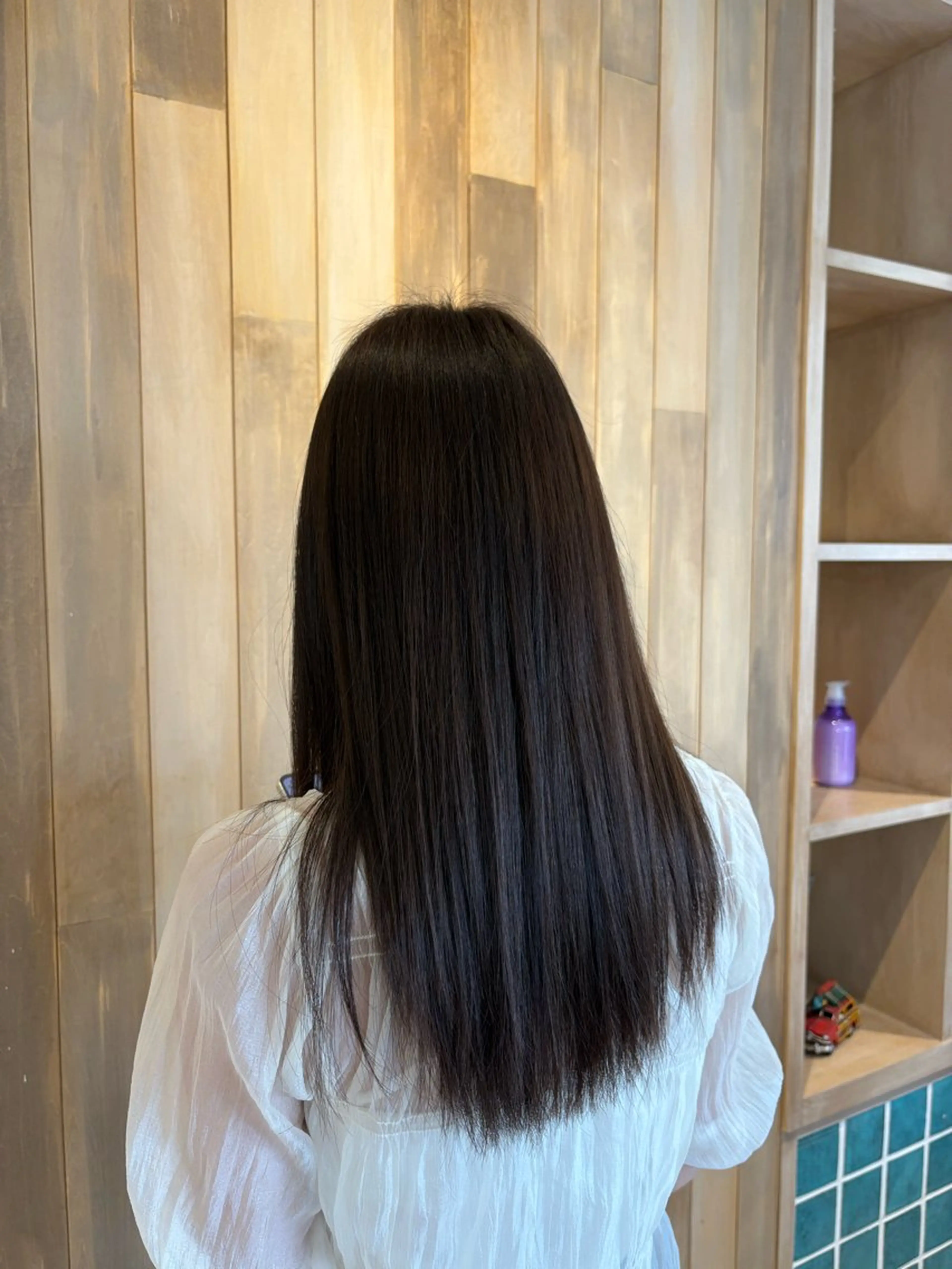 ロング 峯崎響乃 ツヤ髪透明感カラーのヘアスタイル