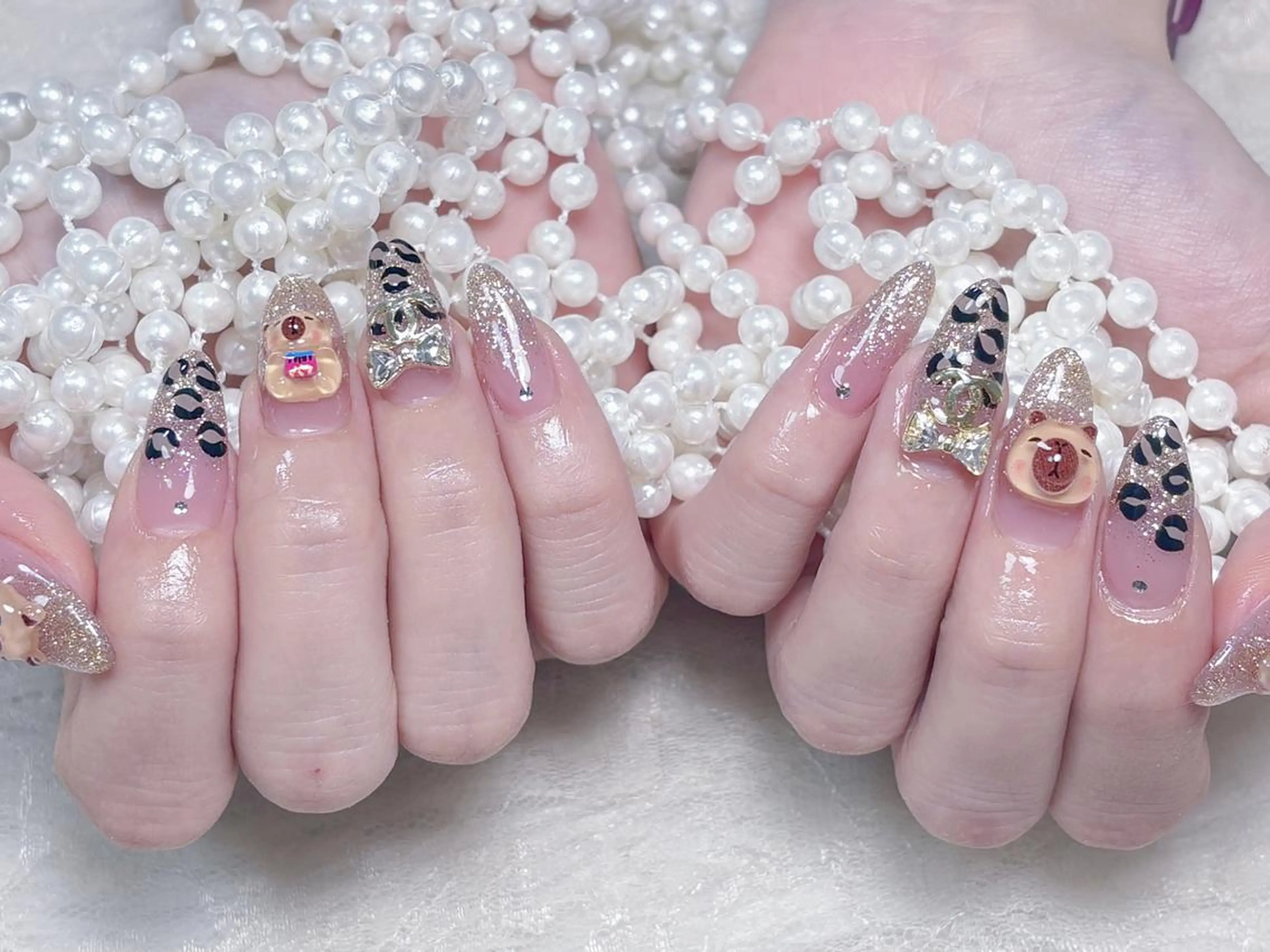 ネイル アートネイル オーロラネイル 長さ出し フットネイル ガーリー 🎀Seina 🧚🏻‍♀️のネイルデザイン