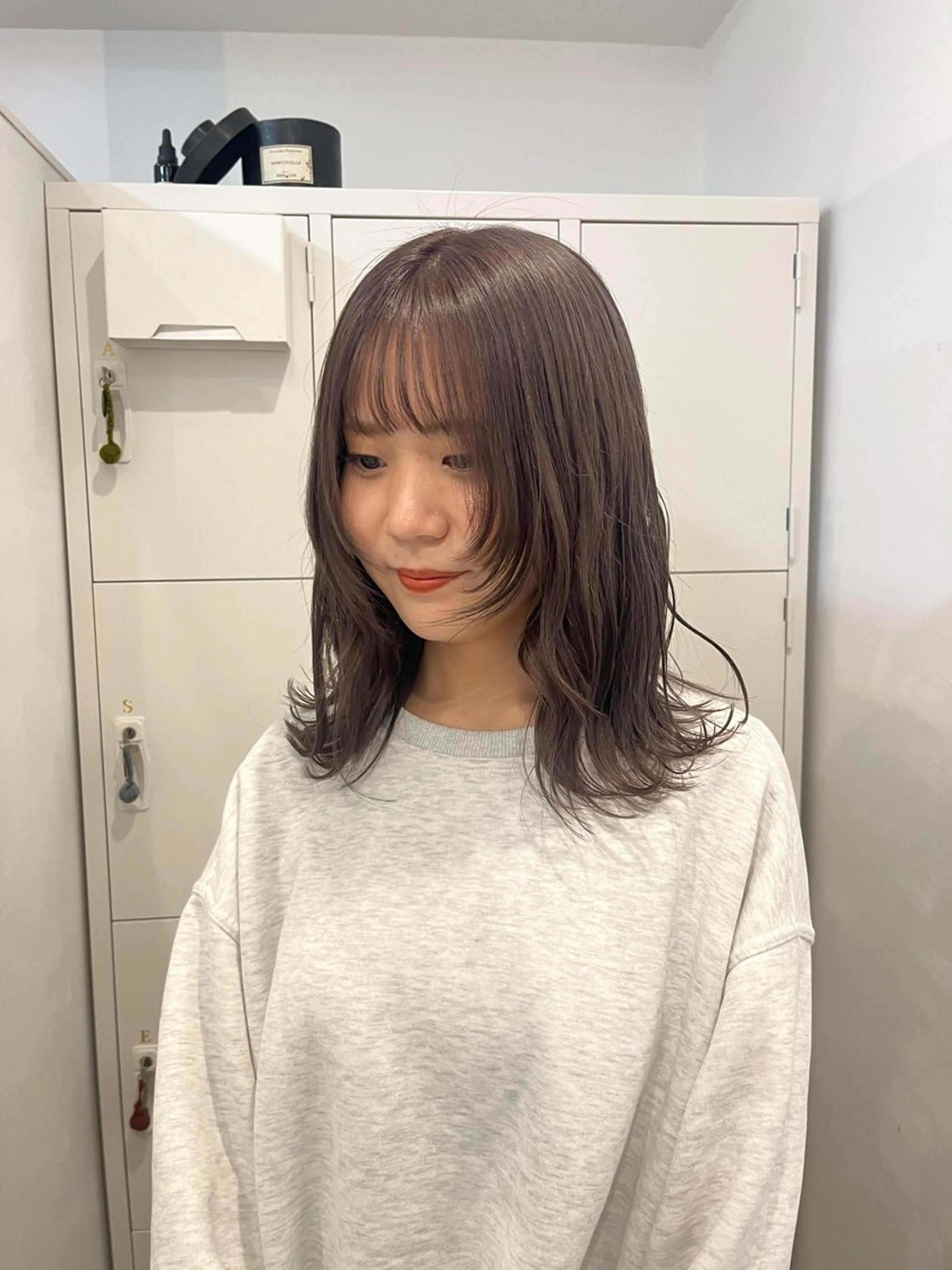 ミディアム カラー ヘアカラー トリートメント フクシママユ / 柔らかカラーのヘアスタイル