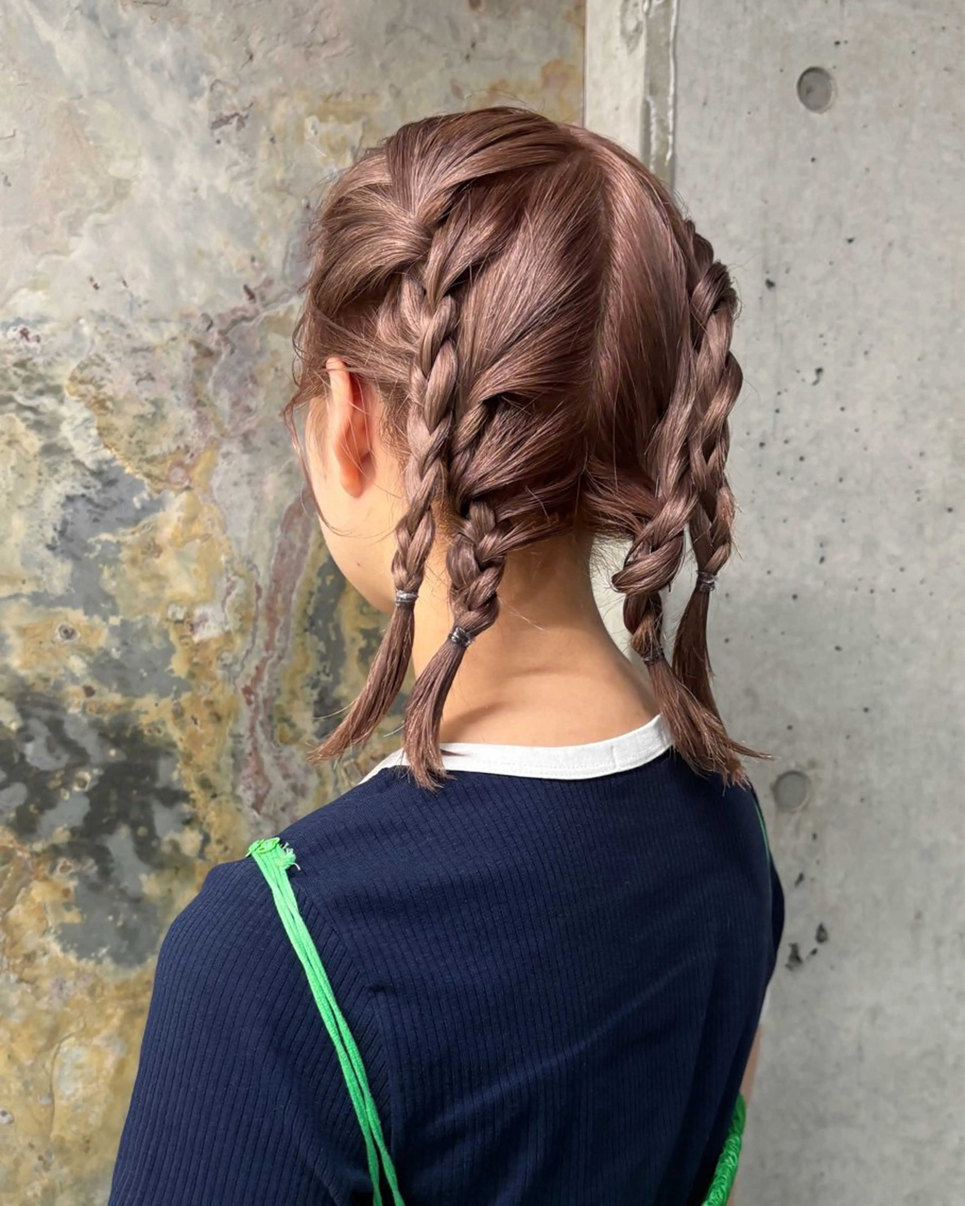 ミディアム 中川 舞依のヘアスタイル