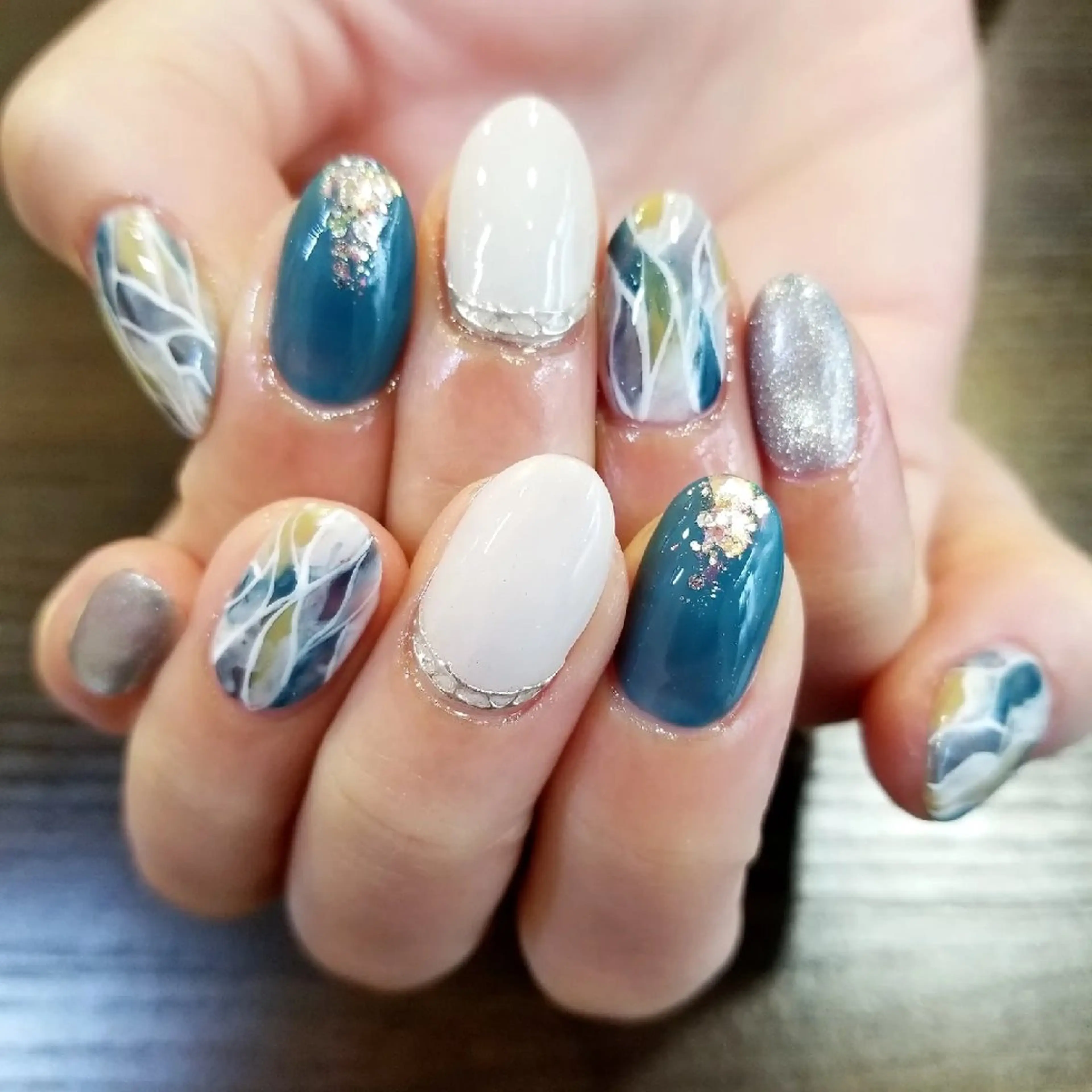 ネイル クレハワコー美容室所属・クレハワコー 美容室のネイルデザイン