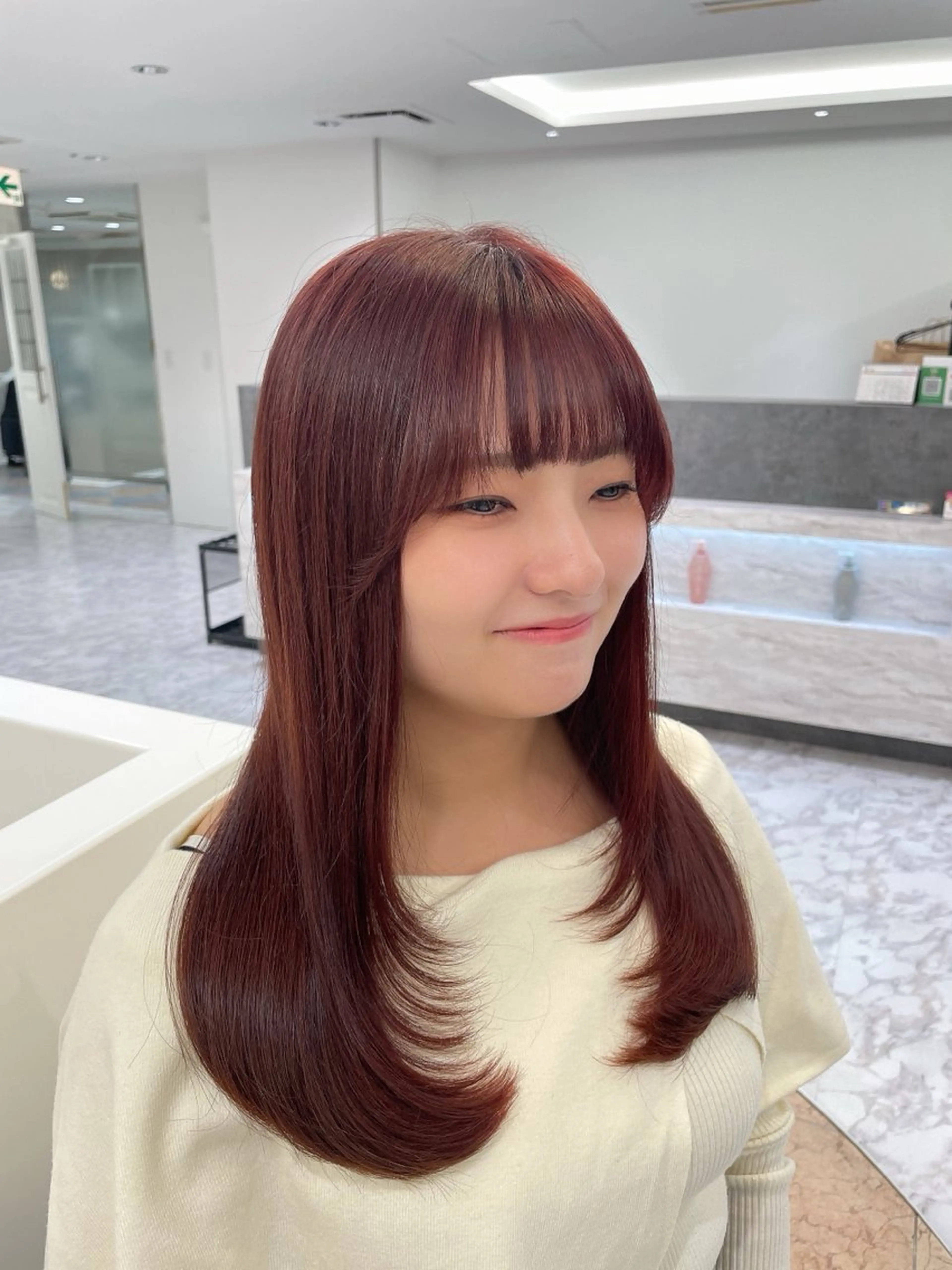 ロング 顔周りカット レイヤーカット カット 韓国風/亀之園 涼のヘアスタイル