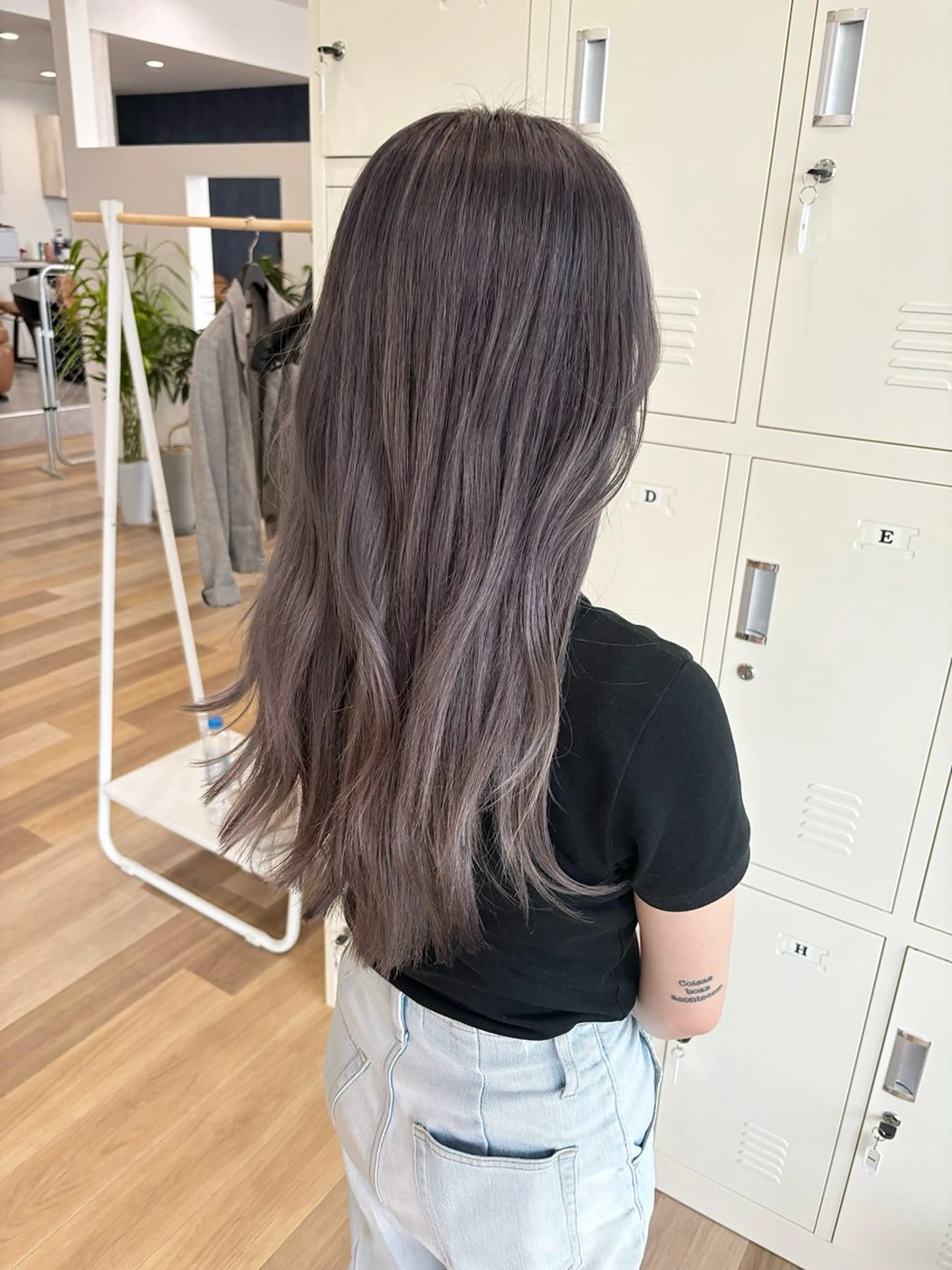 ロング ヘアカラー ケアブリーチ 黒瀬有汰のヘアスタイル