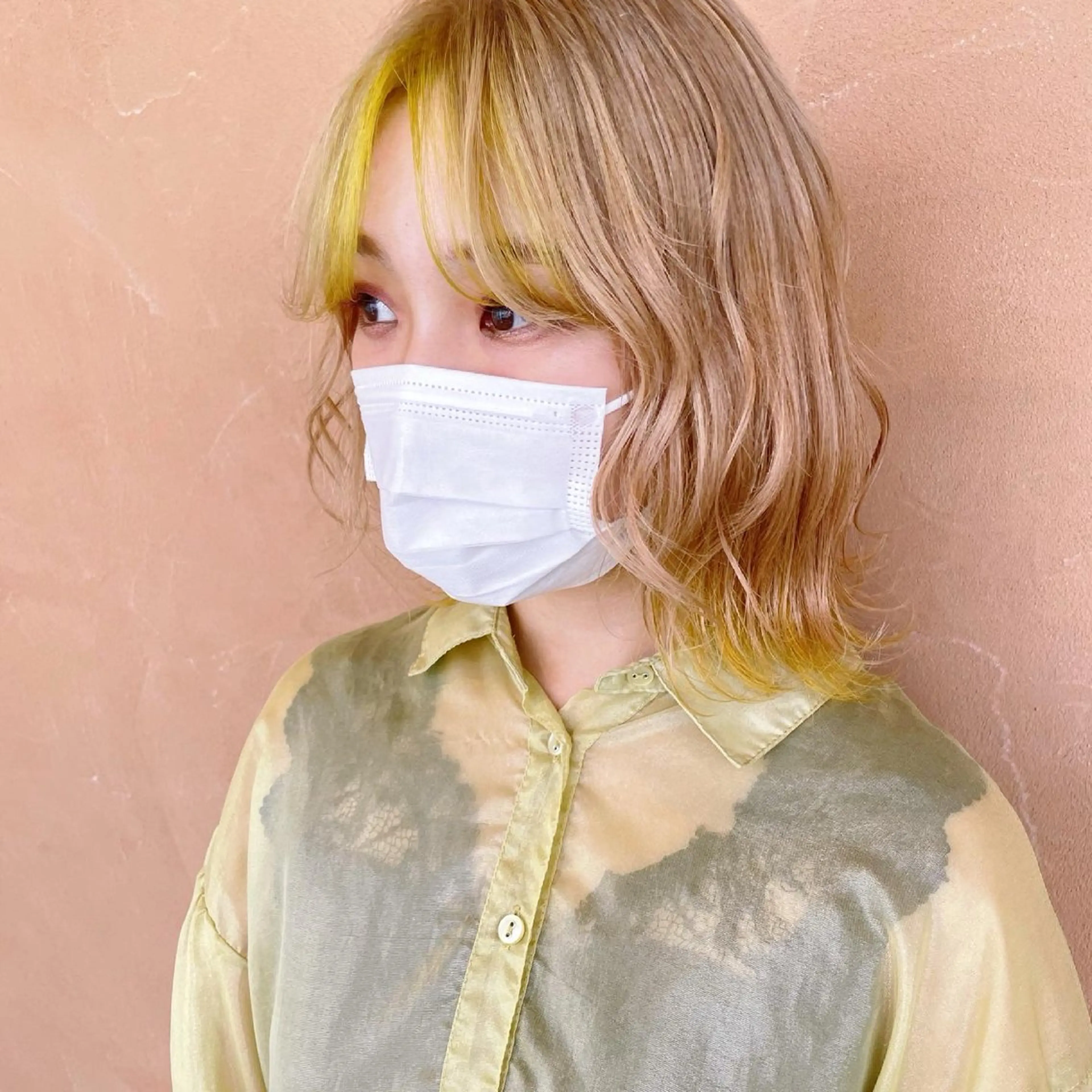 ミディアム カラー ヘアカラー トリートメント Lull1人美容室 バレイヤージュのヘアスタイル