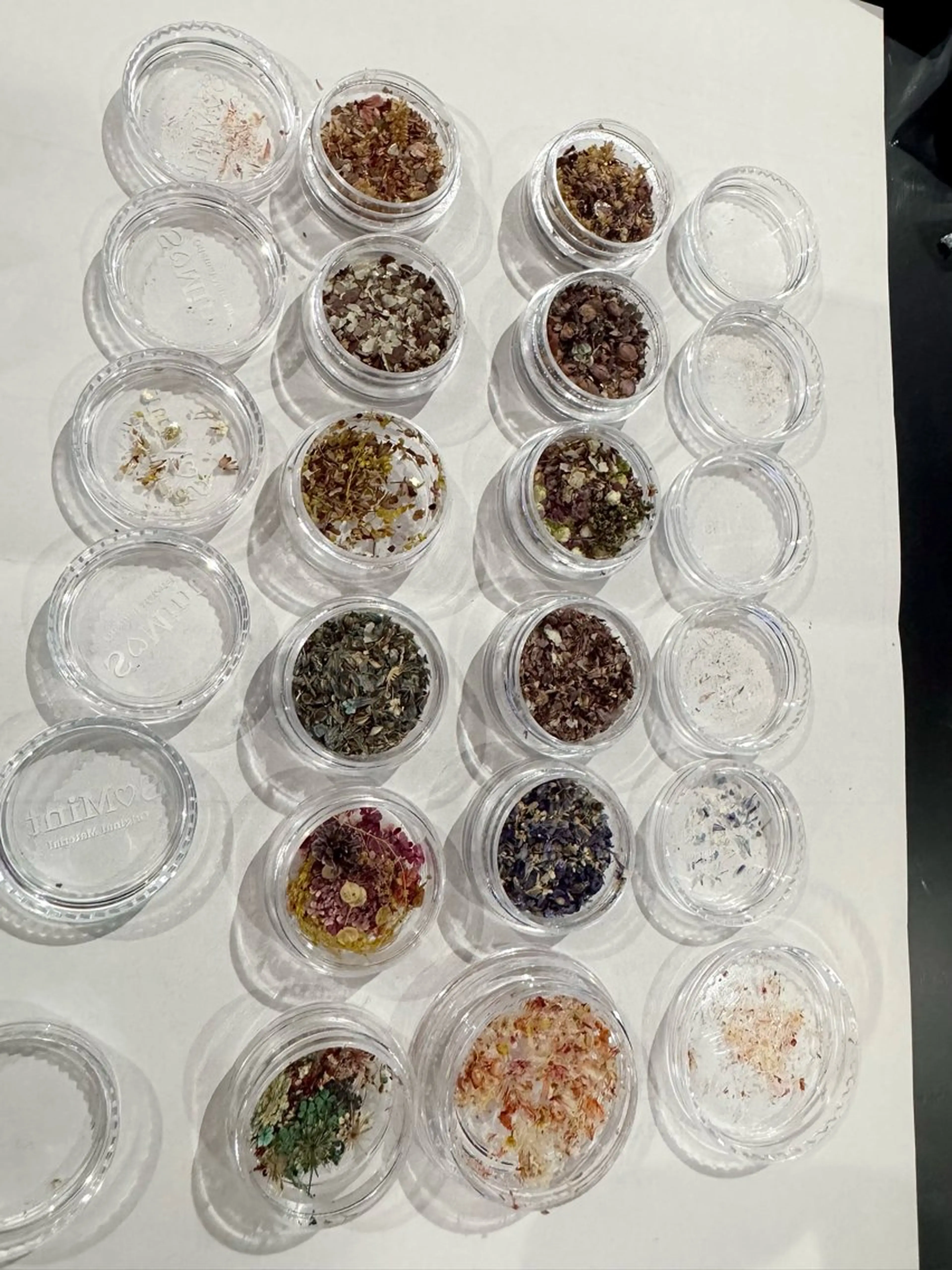 ネイル フラワーネイル 東かがわ市 ｜大人可愛いネイルのネイルデザイン