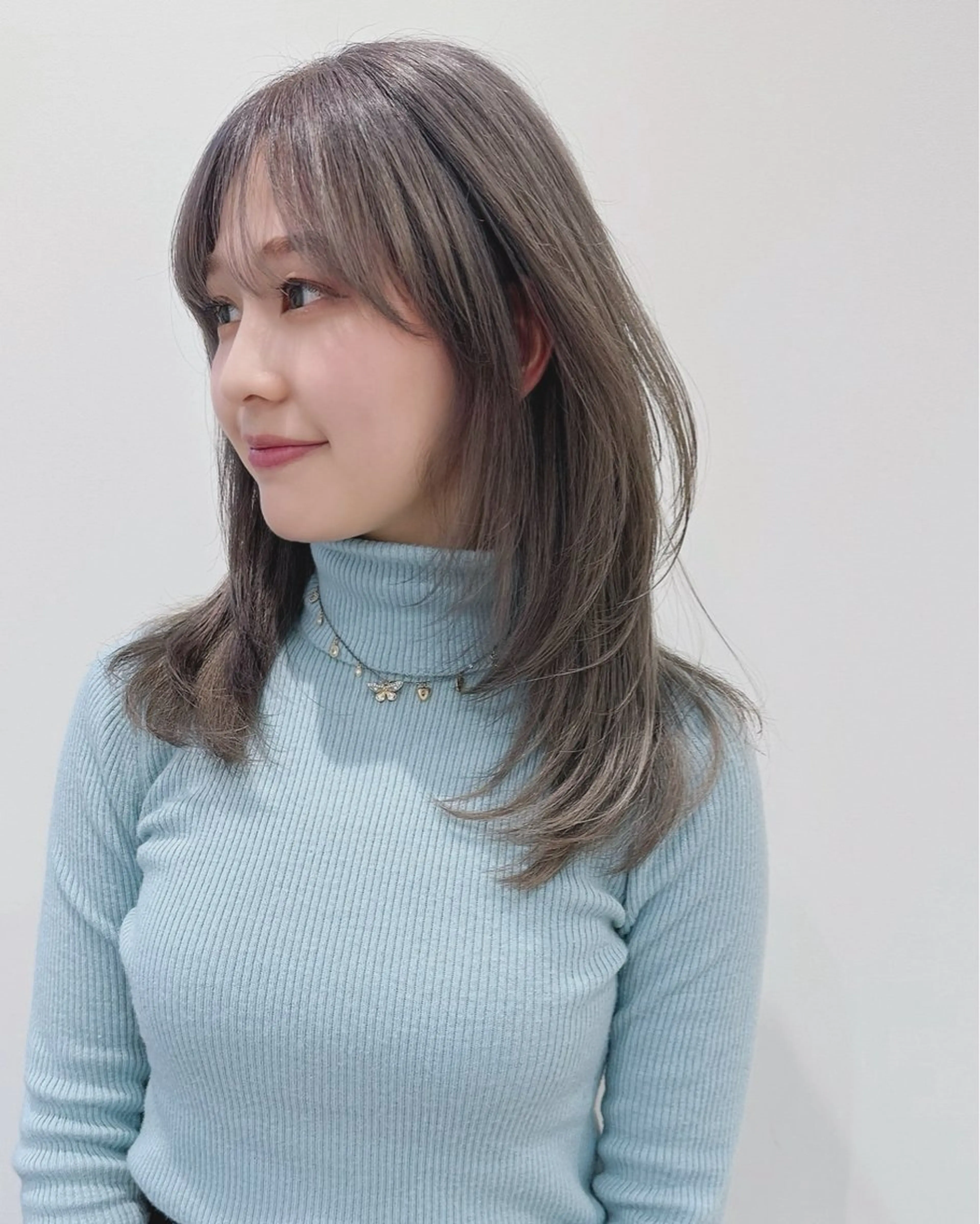 セミロング カラー グレージュ カット ヘアカラー 小顔レイヤー/ ベージュ🤍Rieのヘアスタイル