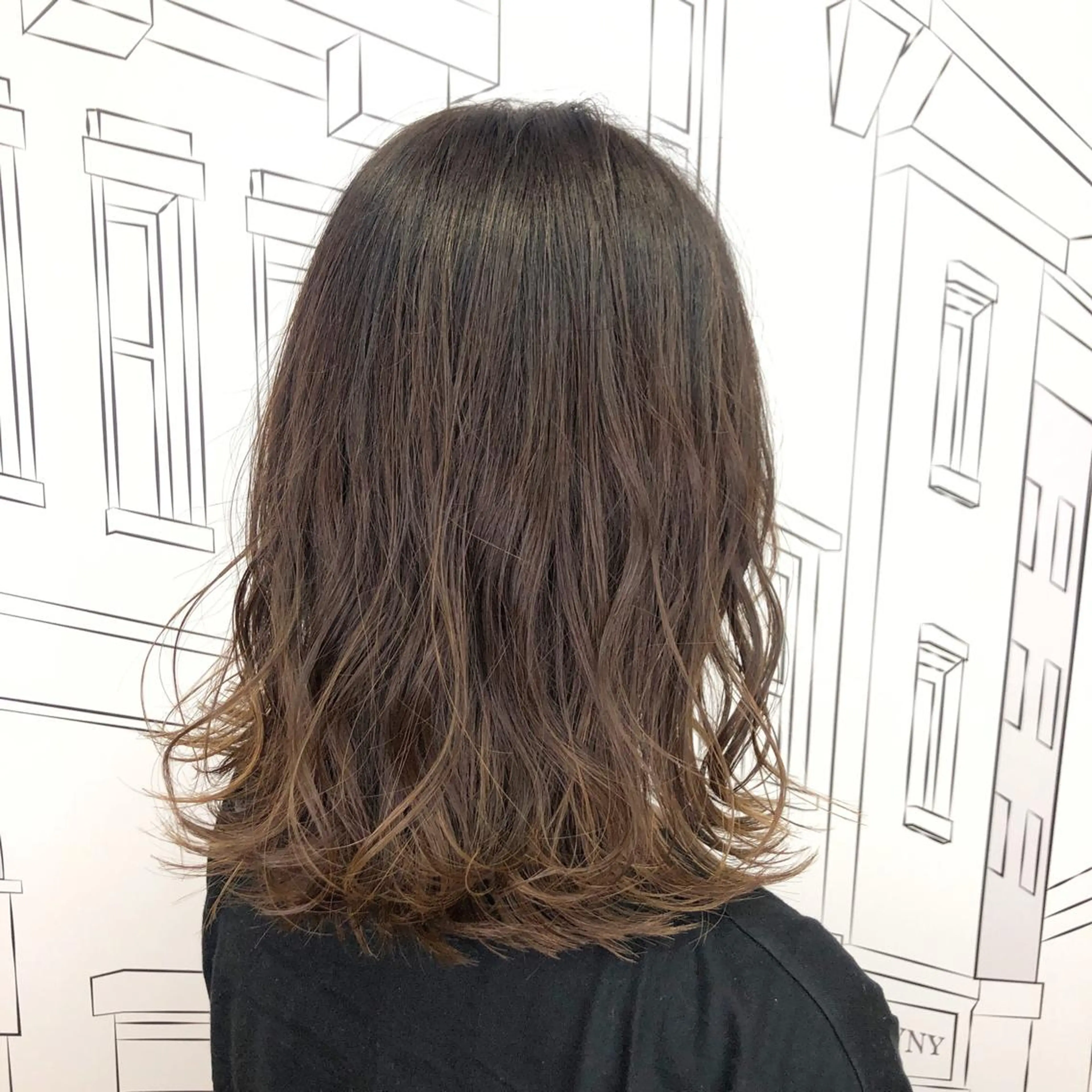 ミディアム カラー TOMOKA 艶髪/透明感カラーのヘアスタイル