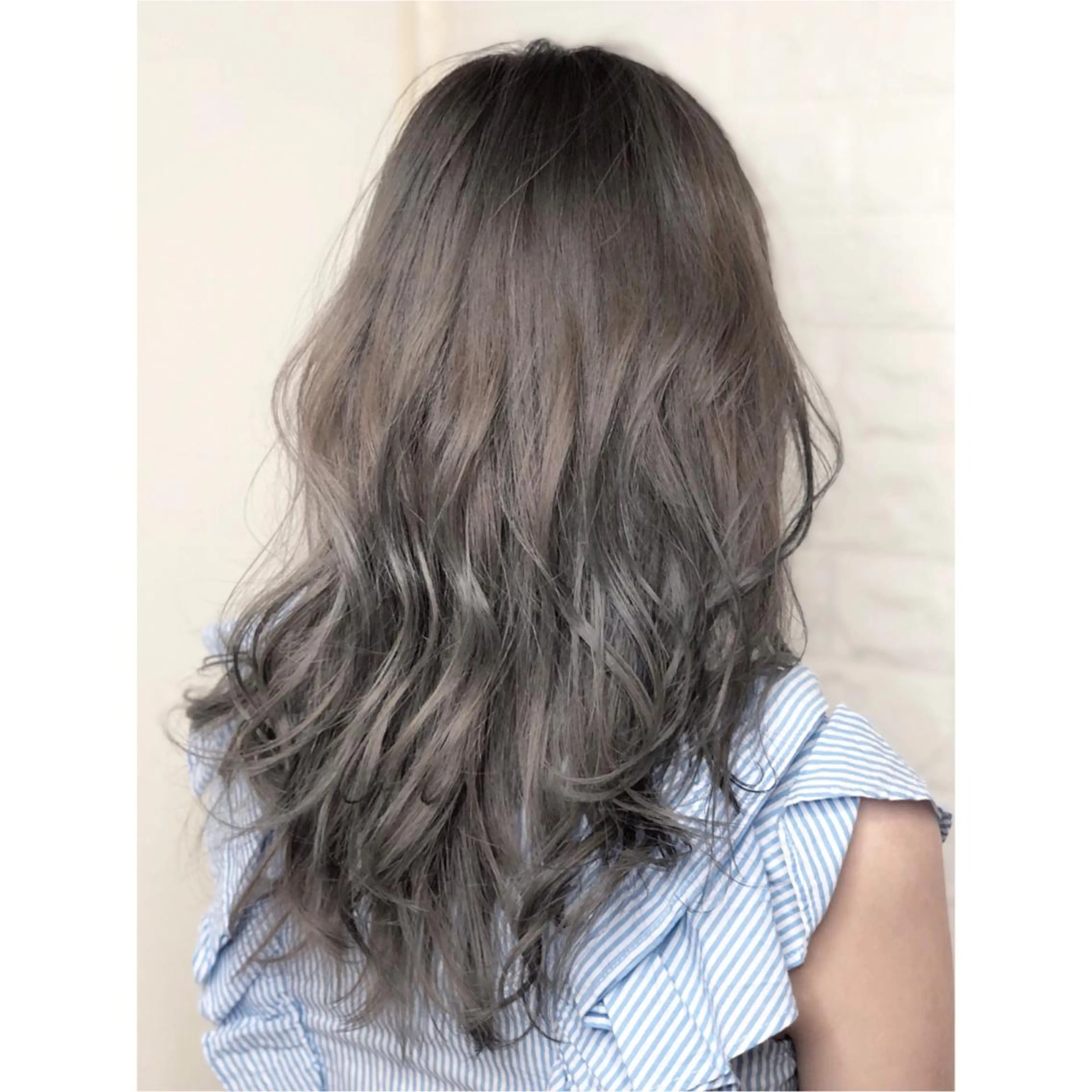 ミディアム カラー アッシュ ベージュカラー ブリーチ 透明感カラー 外国人風カラー 髪質改善特化KIZU /艶髪研究（京都）のヘアスタイル