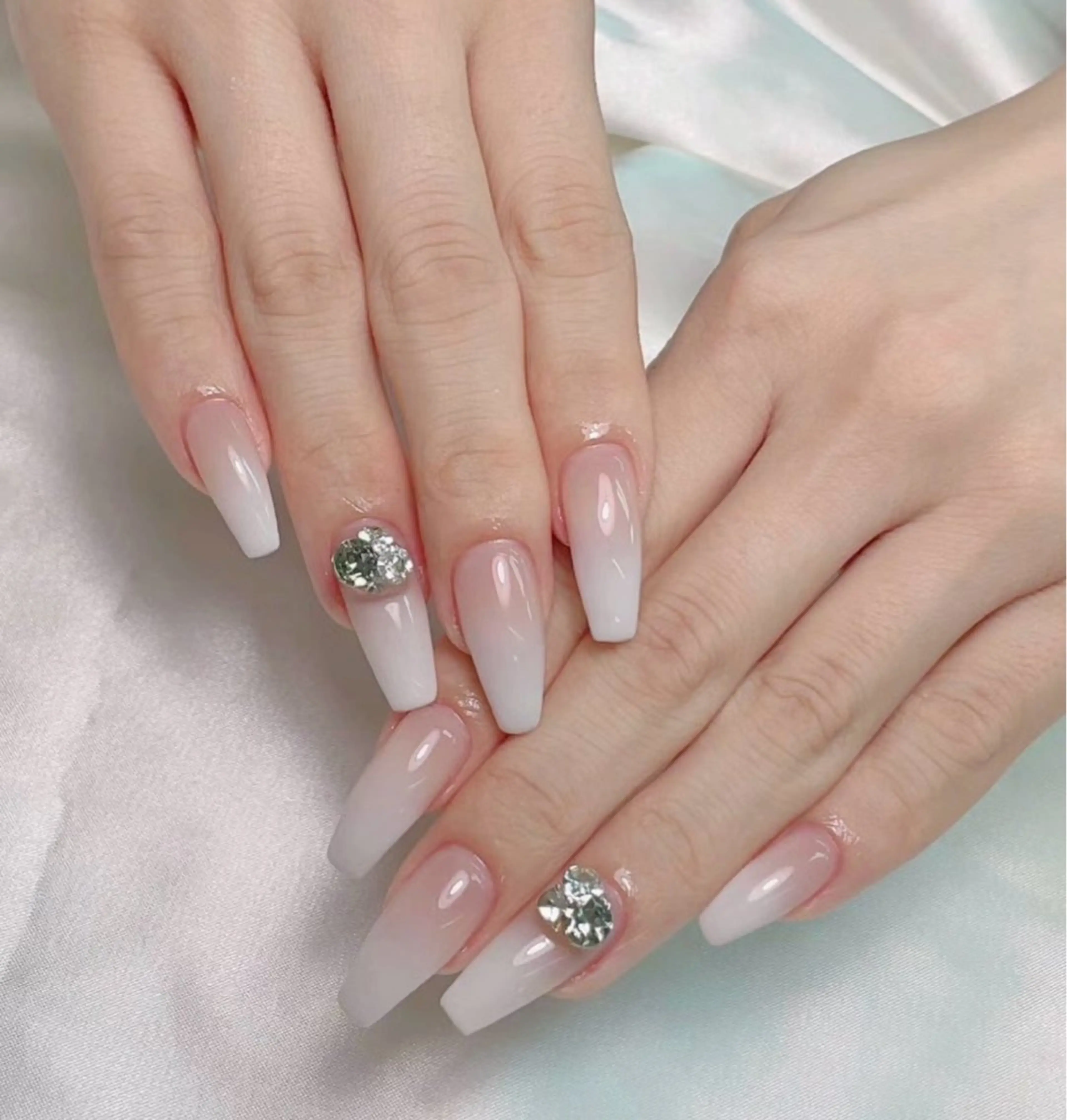 【初回ソフトジェルオフ無料】Hand|カラーグラデーションの写真