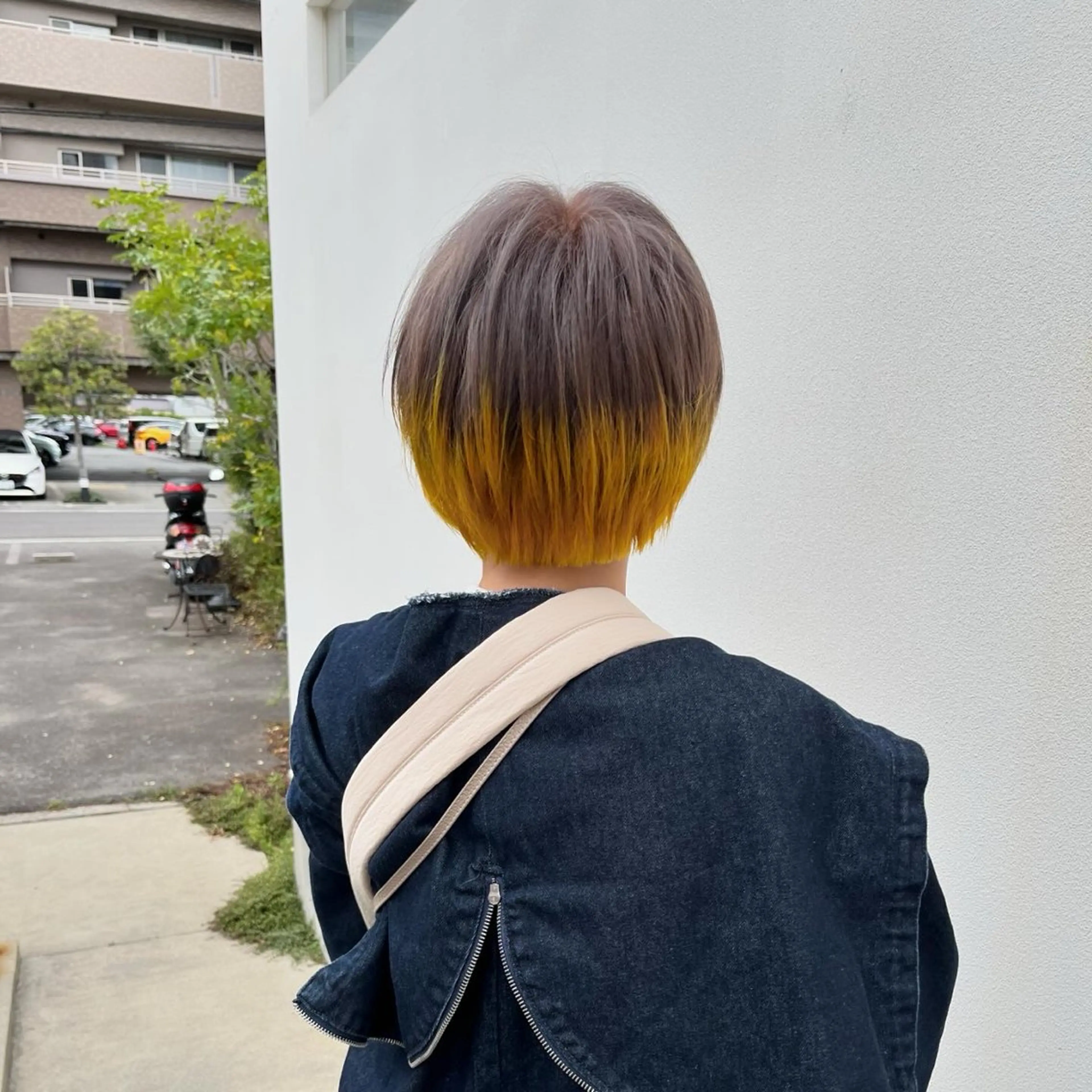 ショート カラー イエローカラー 松岡 アユミ  berryのマツエク・マツパデザイン