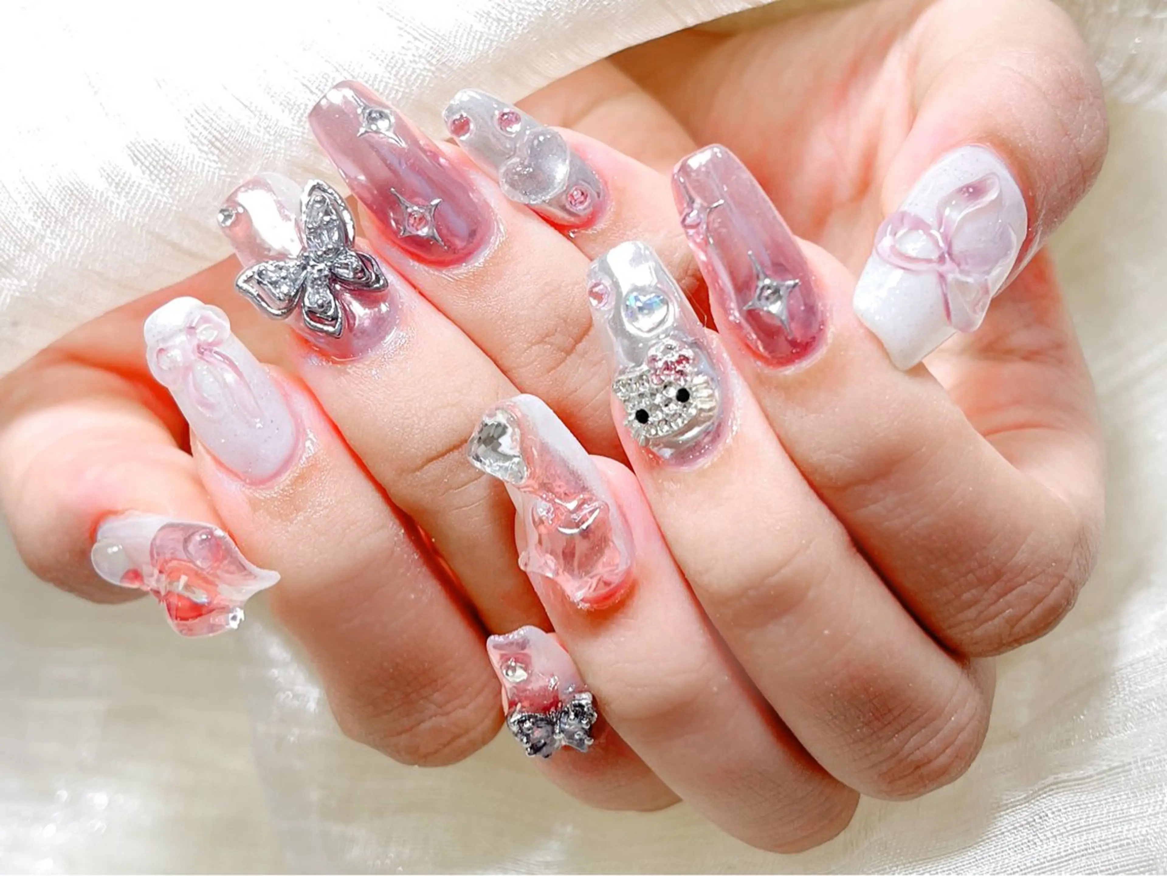 ネイル ハンドネイル 🎀ネイルサロン エクラYUI🎀のネイルデザイン