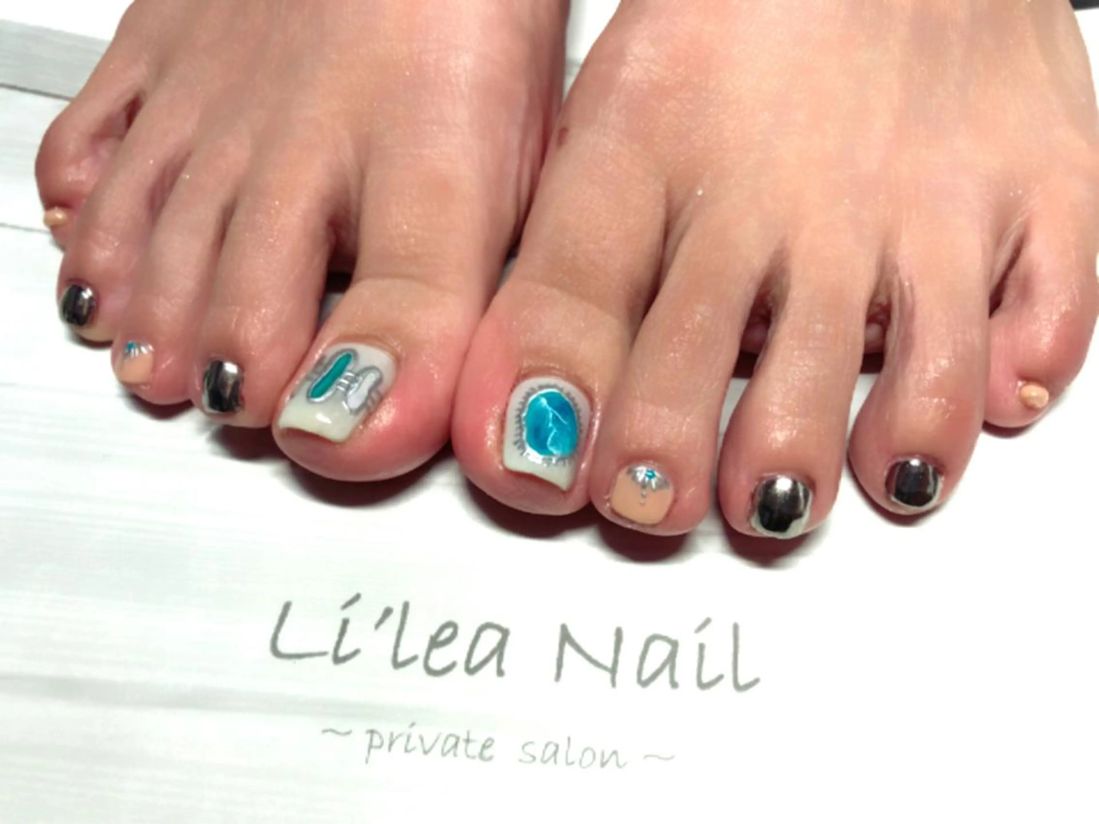 ネイル Li'leaNail AINAのネイルデザイン