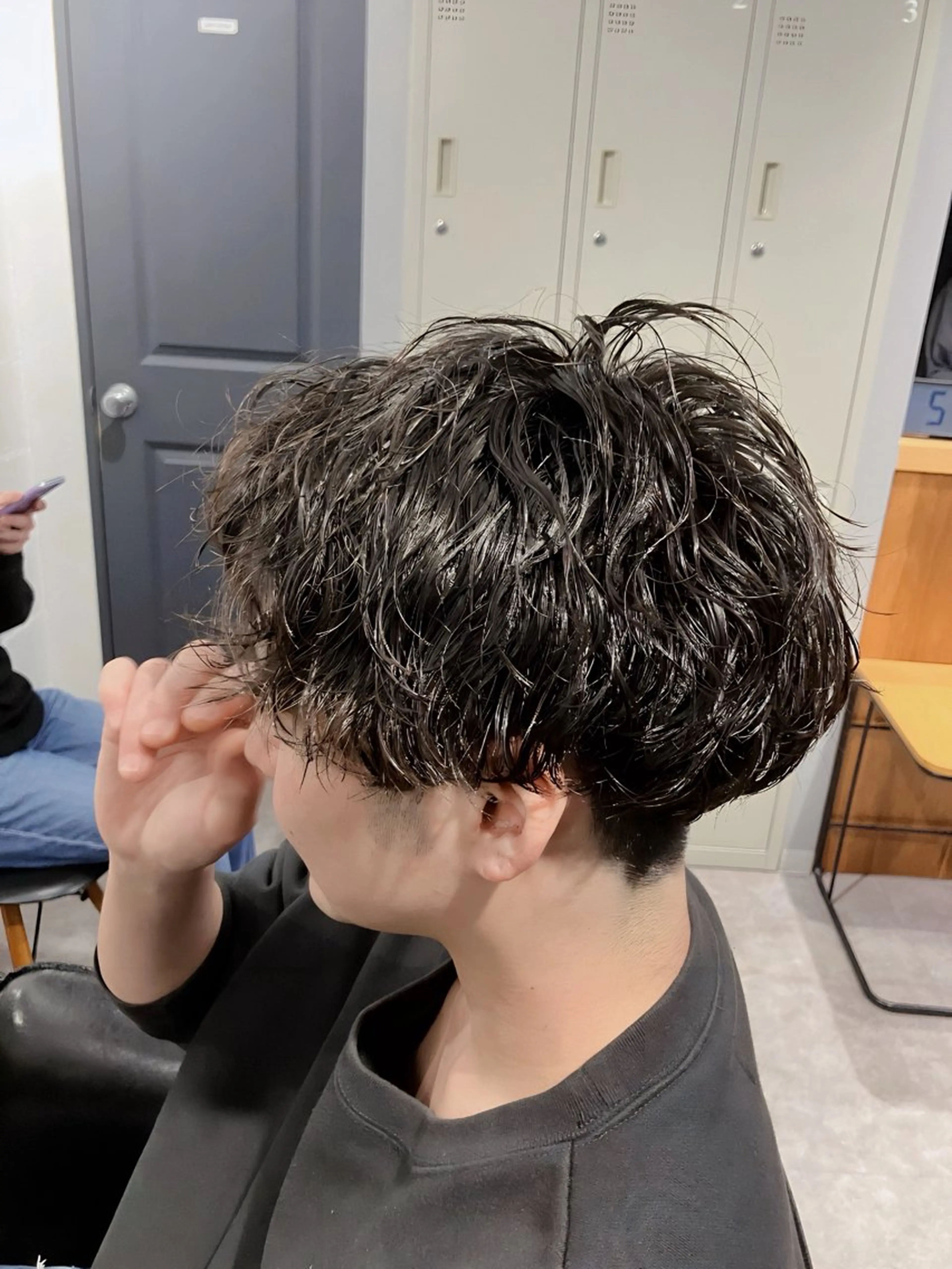 「新規」メンズ限定似合わせカット＋デザインパーマの写真