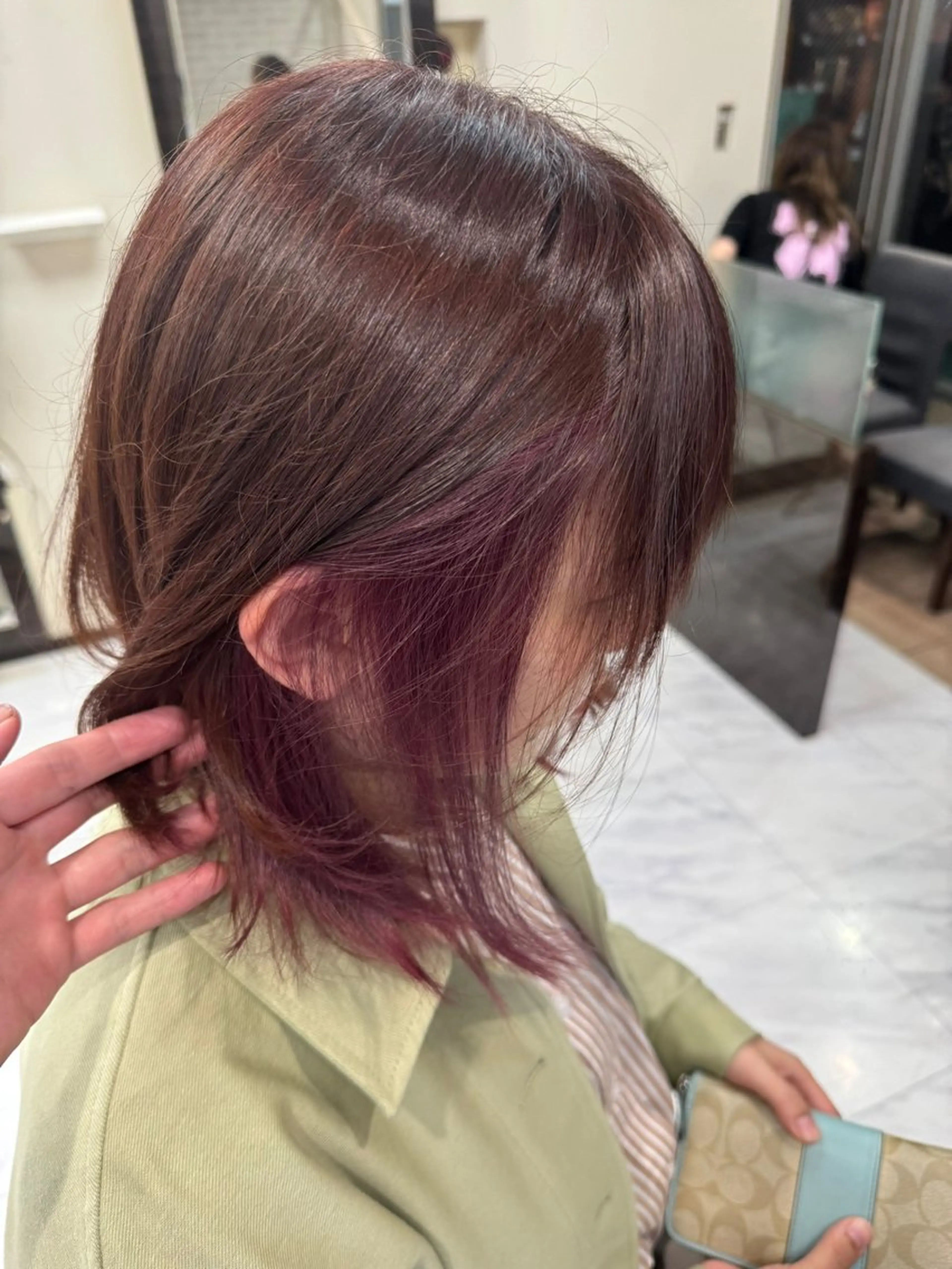 ミディアム カラー ヘアアレンジ 切りっぱなしボブ ミストバング ブリーチ ブラウンカラー デザインカラー カット ヘアカラー トリートメント 目黒 碧人のヘアスタイル