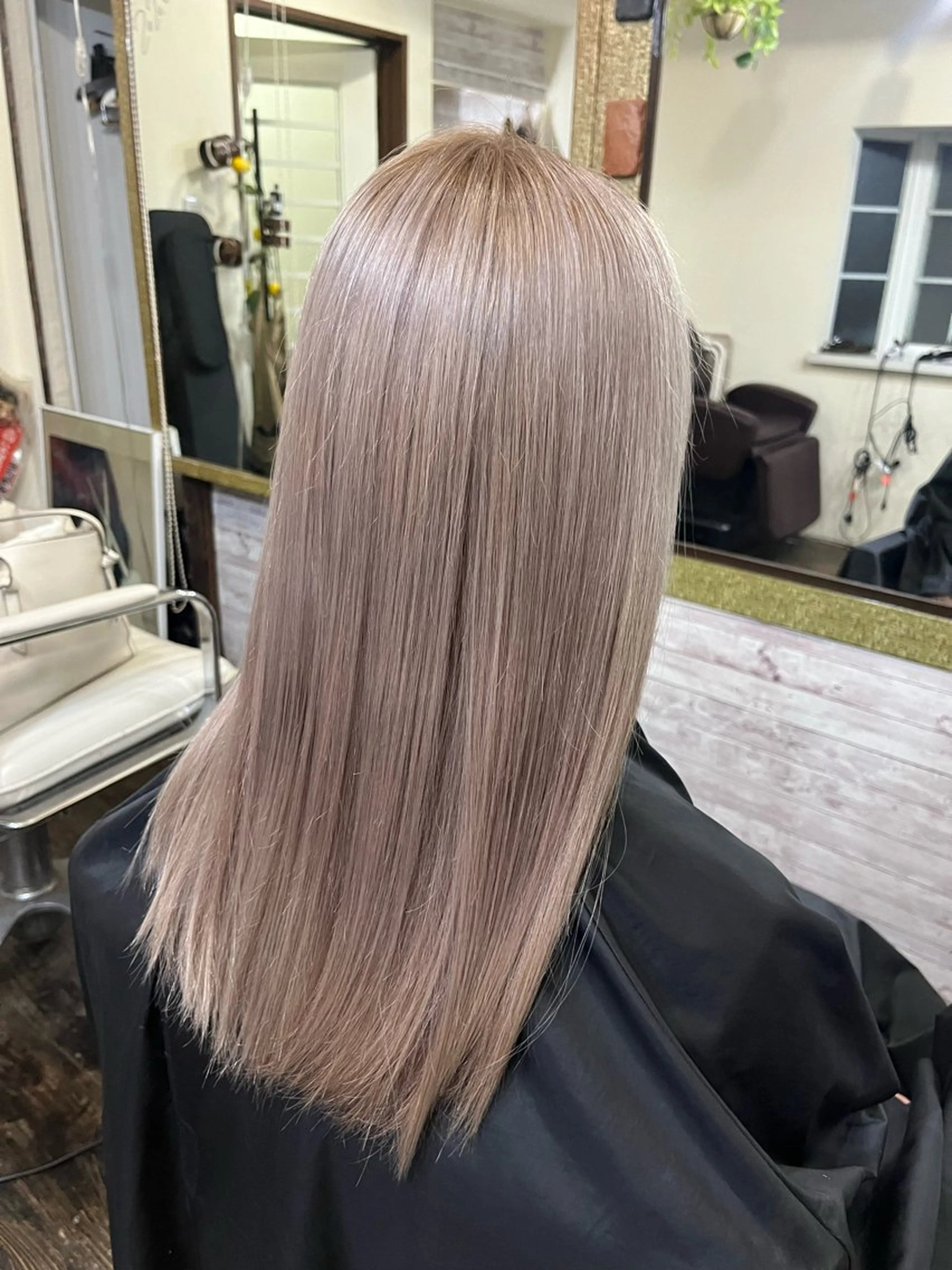 ミディアム カラー ヘアカラー 渡辺 健太のヘアスタイル