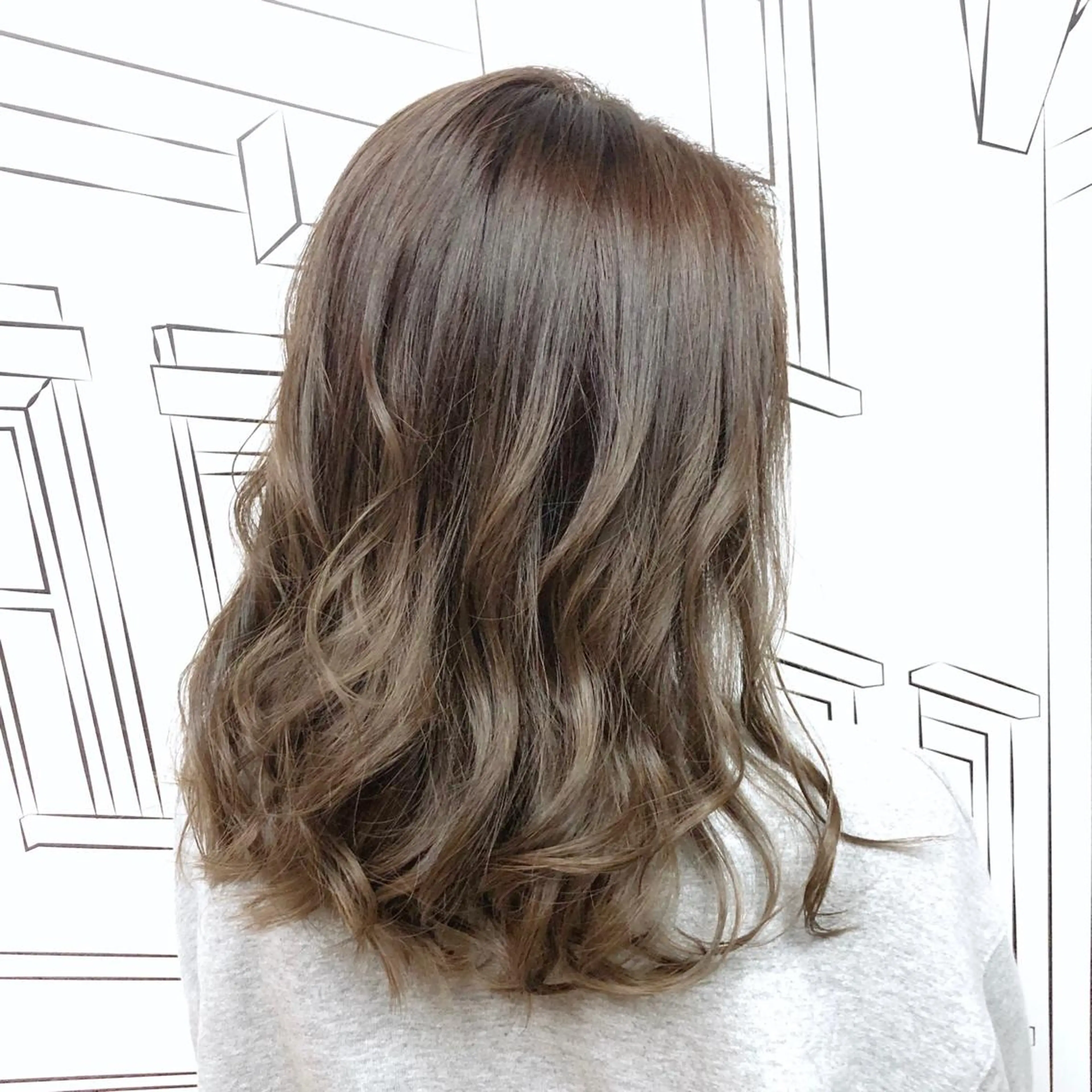 ミディアム カラー イルミナカラー TOMOKA 艶髪/透明感カラーのヘアスタイル