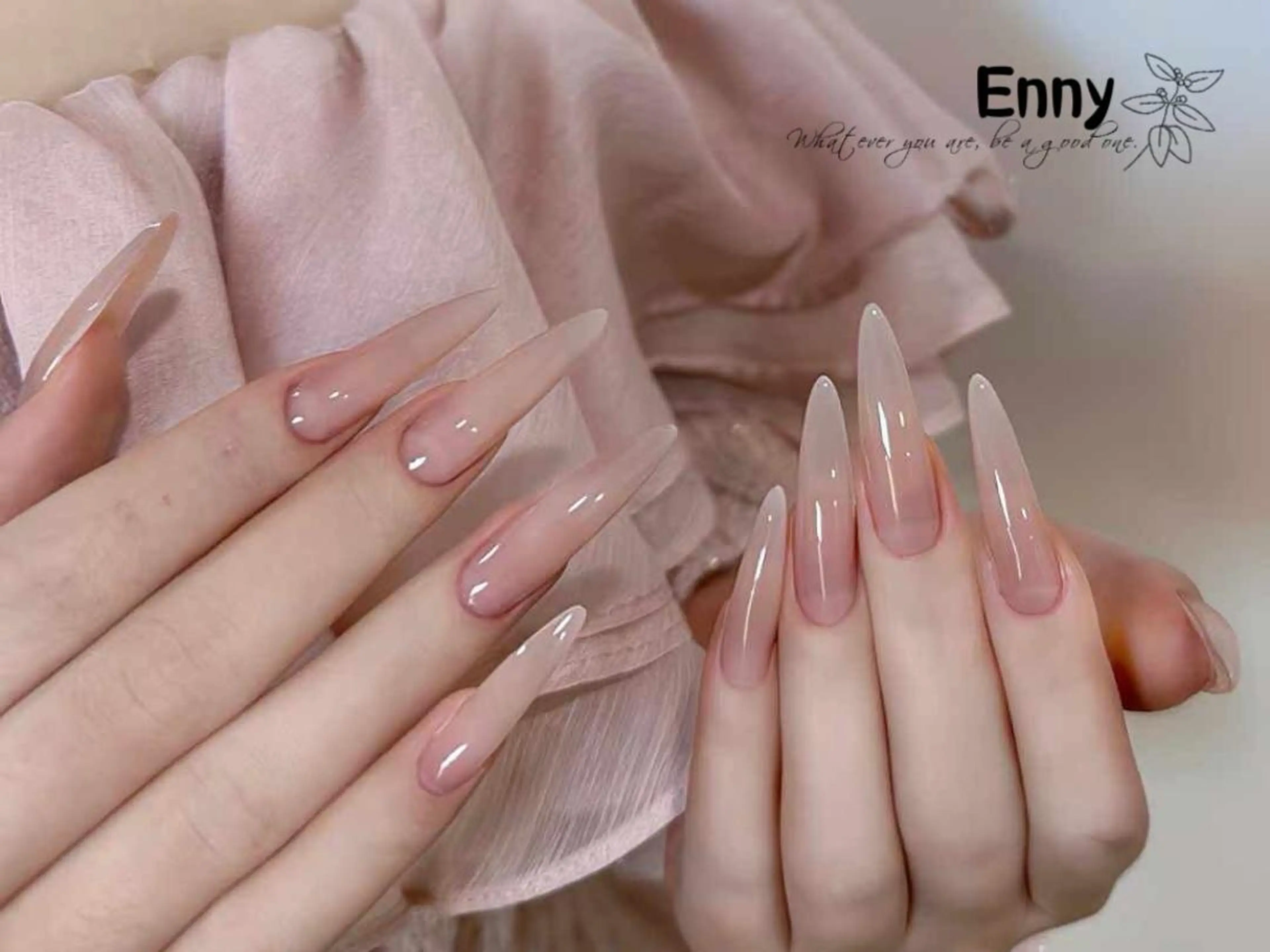 ネイル チークネイル 長さ出し フラッシュネイル フットネイル フレンチネイル Nailsalon Ennyのネイルデザイン
