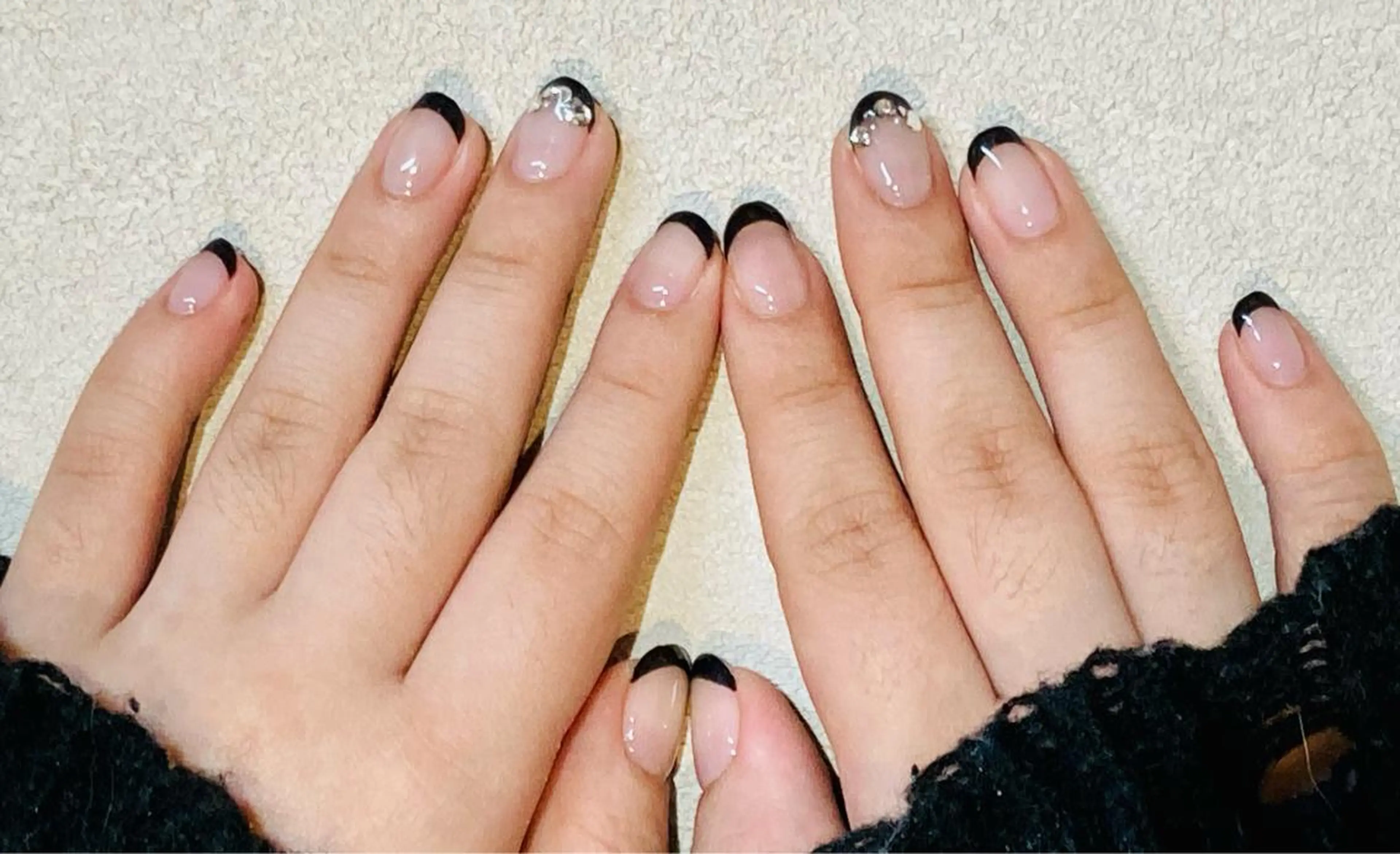 ネイル フレンチネイル ストーンネイル Kae Nailのネイルデザイン