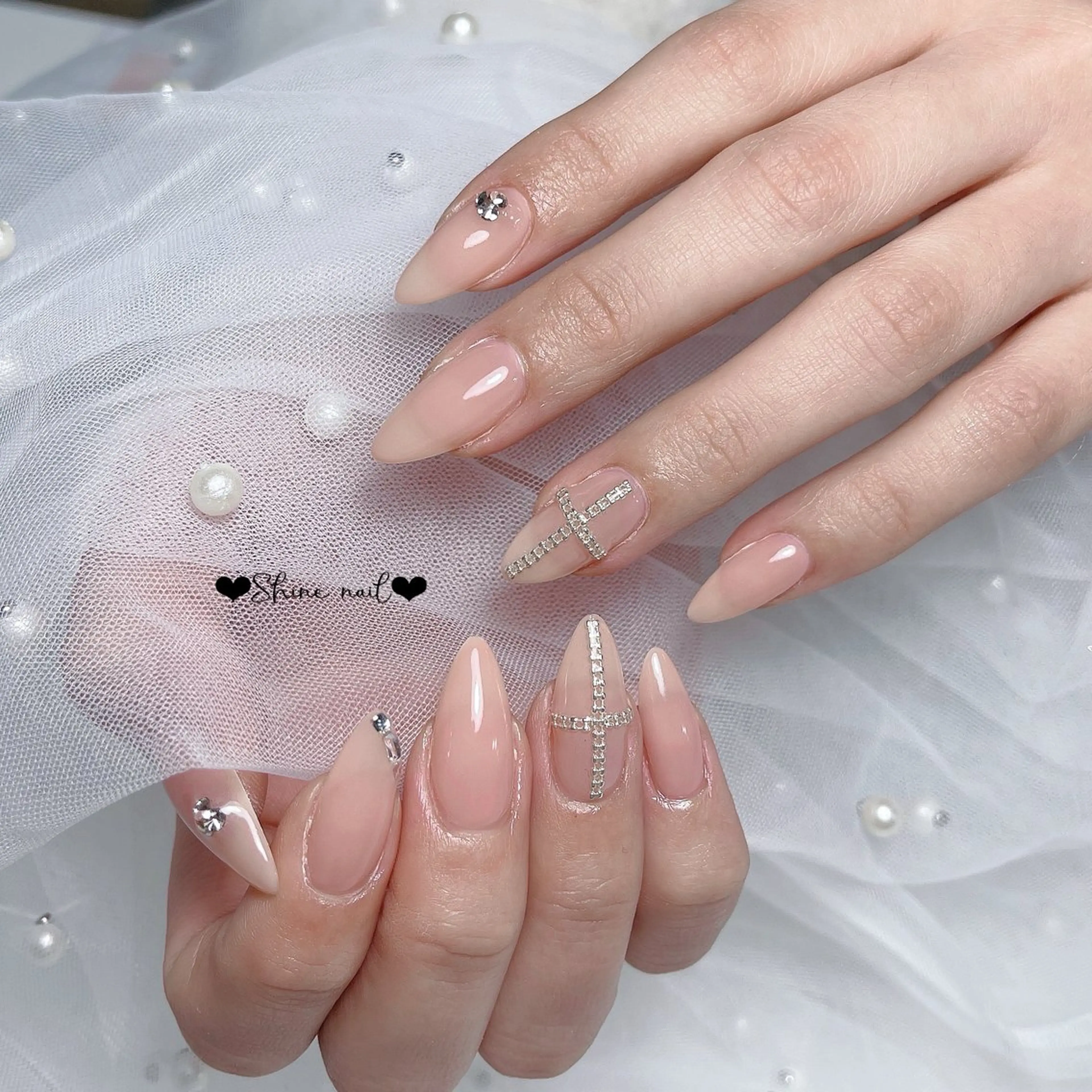 ネイル ハンドネイル 〜Shine Nail〜【サイナネイル】パラジェル/ 長さだし/持ち込み/ワンホン/フィルイン所属・shine 🎀 長さだし&デザインのネイルデザイン