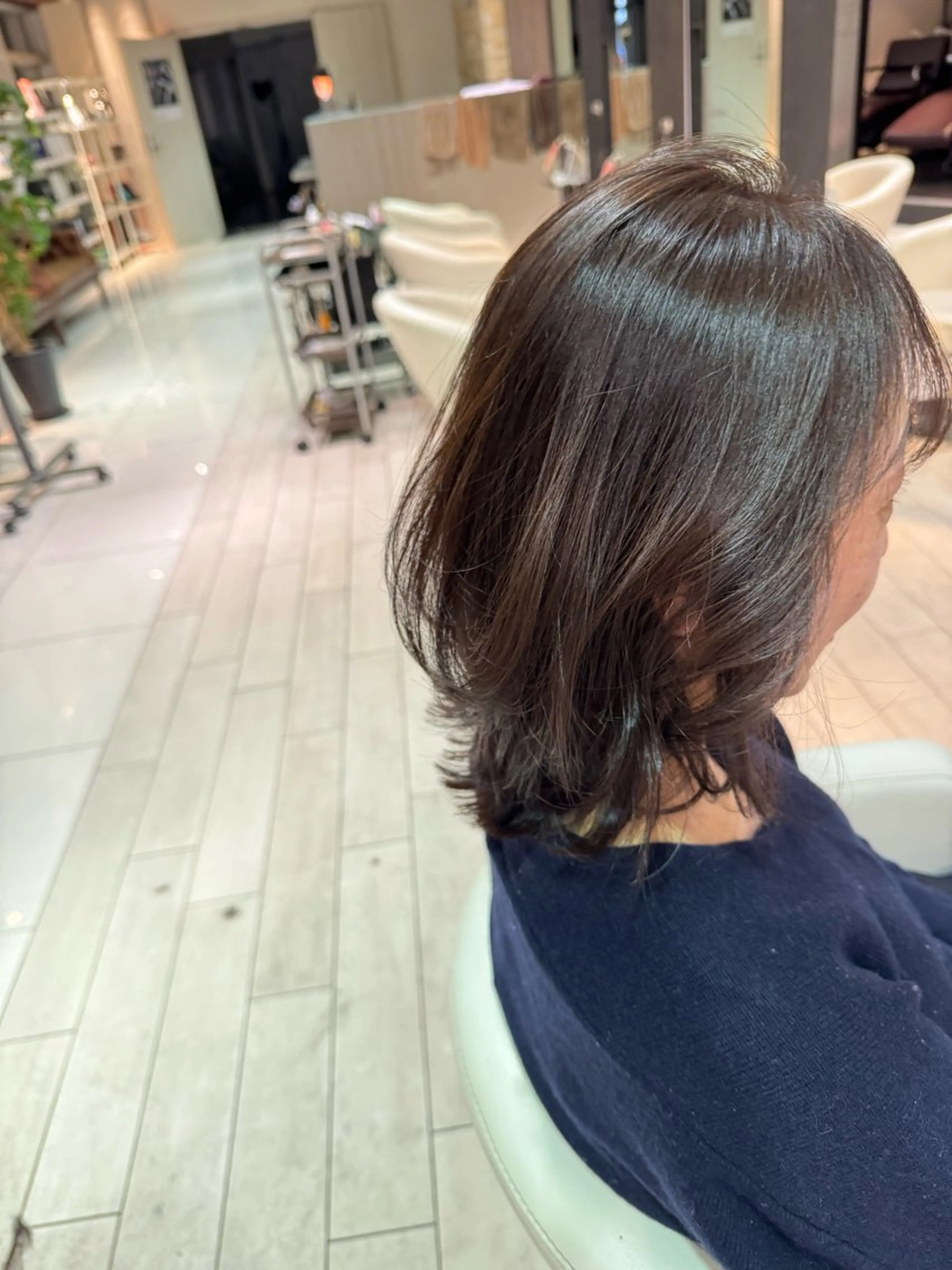 セミロング 顔周りカット レイヤーカット air銀座所属・木村 詩渚のヘアスタイル