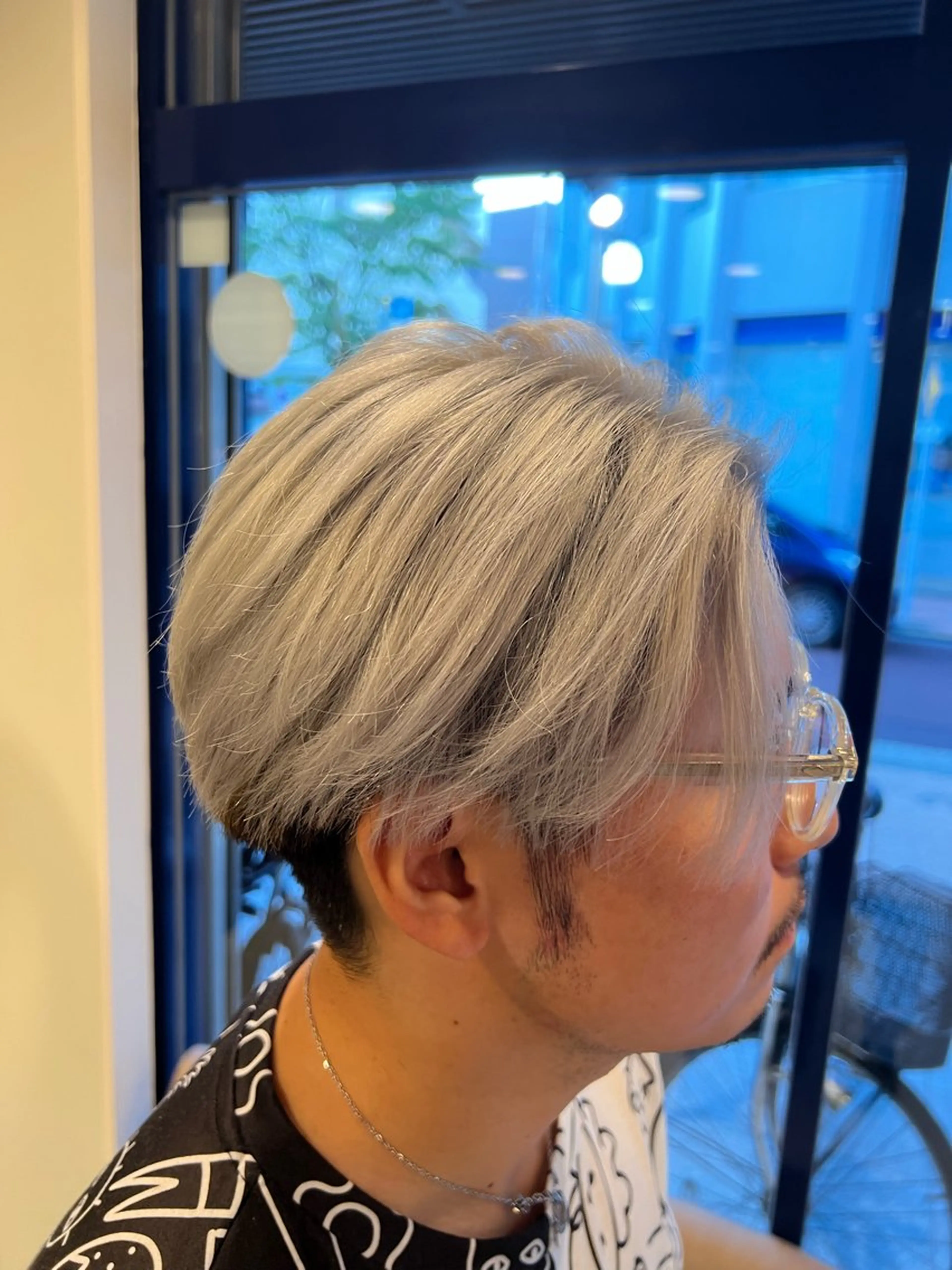 カラー メンズ メンズブリーチ メンズハイライト メンズハイトーン メンズインナーカラー ブリーチ パーマ／縮毛矯正/ 店長 ・村田伊吹のヘアスタイル