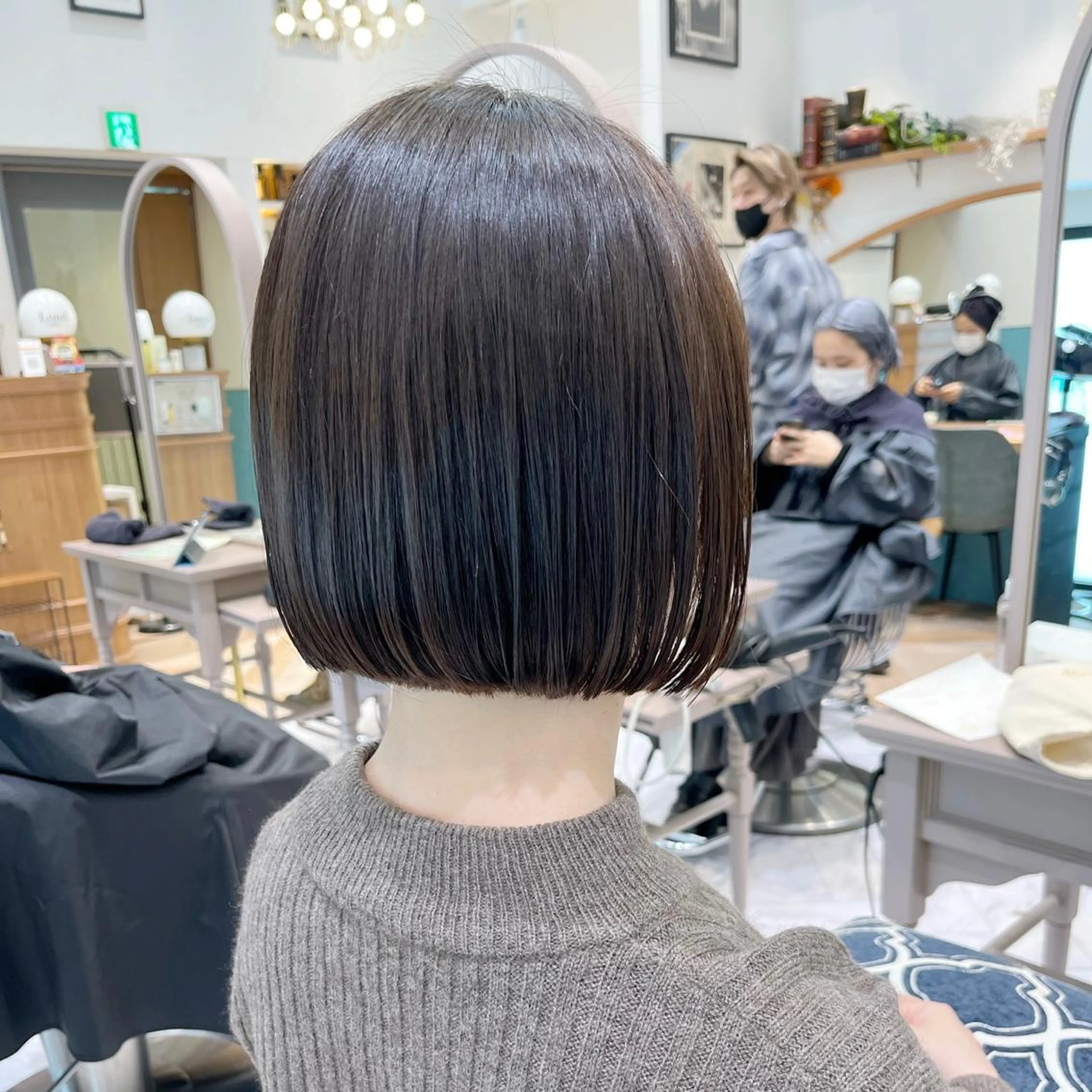 ミディアム ボブ カット 縮毛矯正 トリートメント エリアNo.1ボブ 💟Nanatsuのヘアスタイル