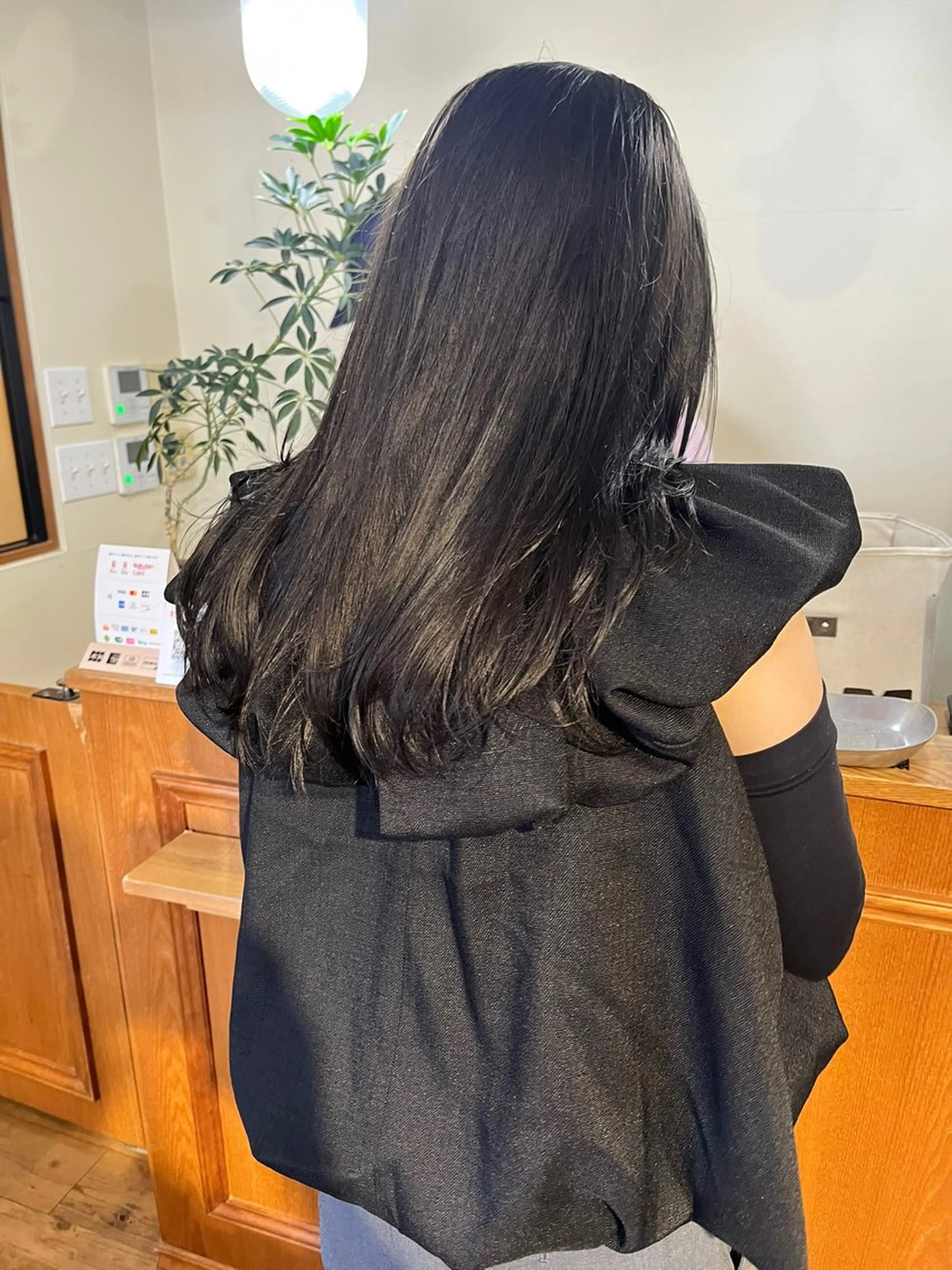 セミロング カラー 黒髪 カット ヘアカラー 薬院:今泉/上川美幸 小顔ボブ/暗髪カラーのヘアスタイル