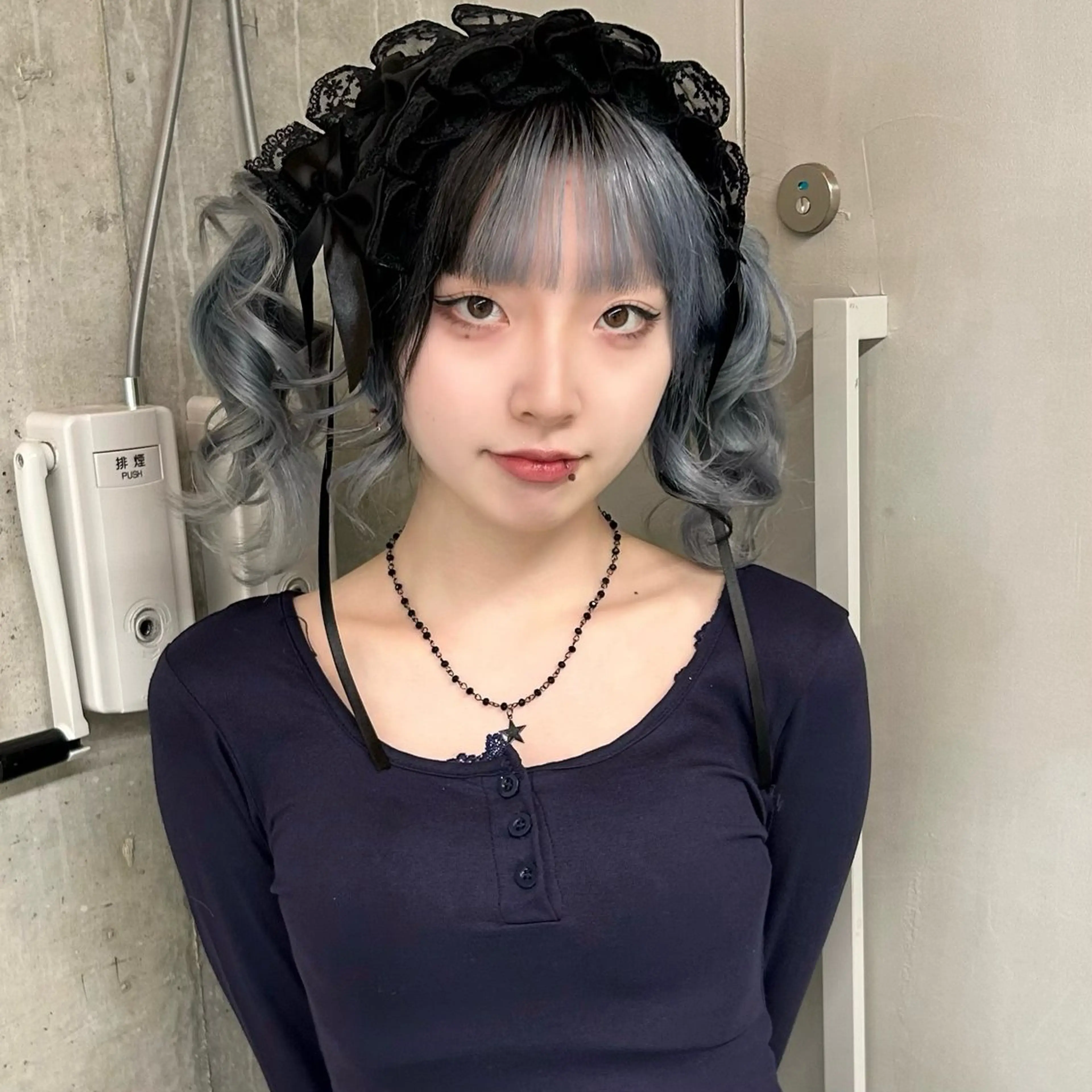 ミディアム カラー ヘアアレンジ うるツヤハイトーン/ レイヤー⟡mayuのヘアスタイル