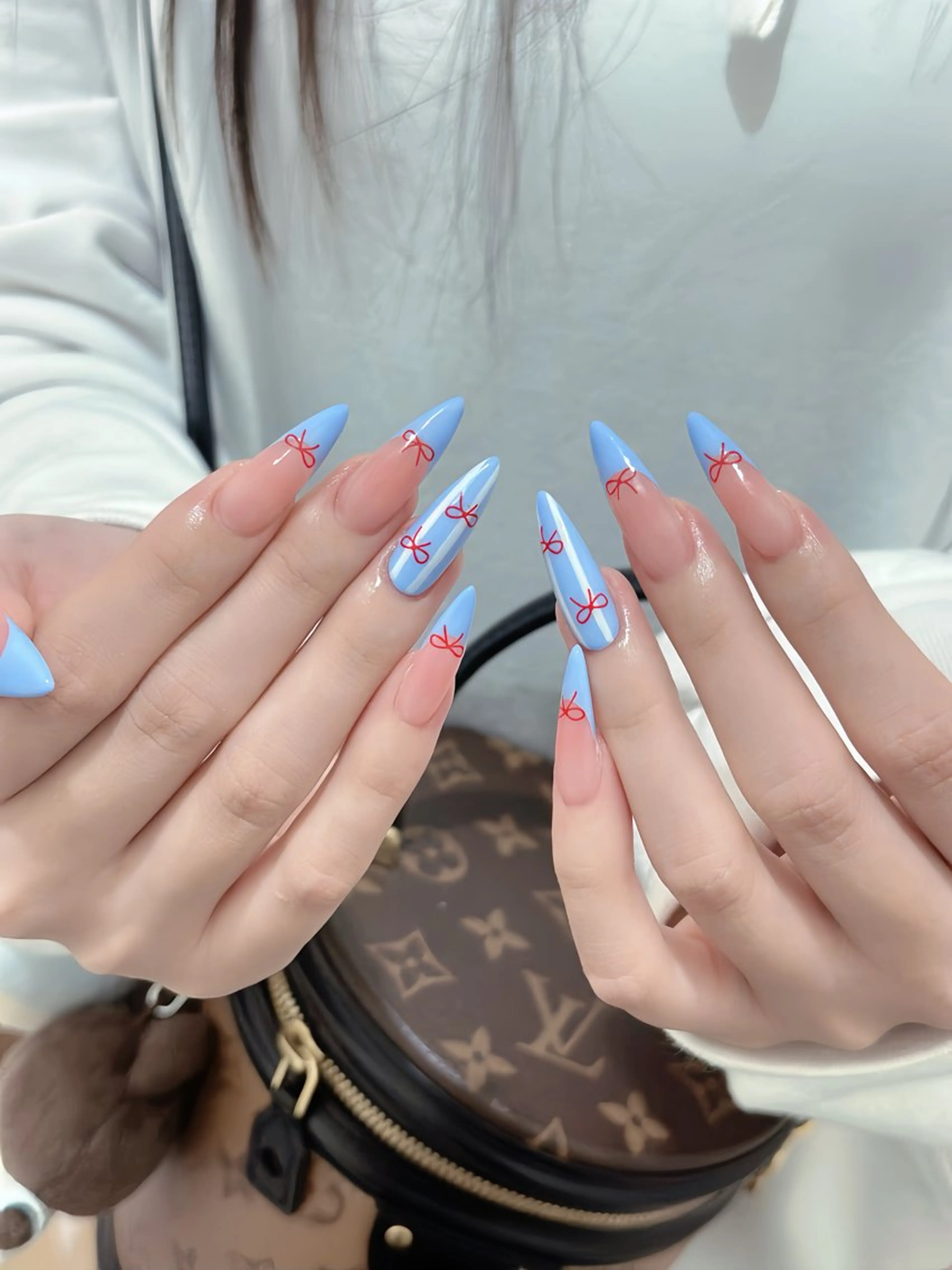 ネイル チークネイル ドット フレンチネイル グラデーション ハート ハンドネイル ハンドケア Eli Nails 新宿のネイルデザイン
