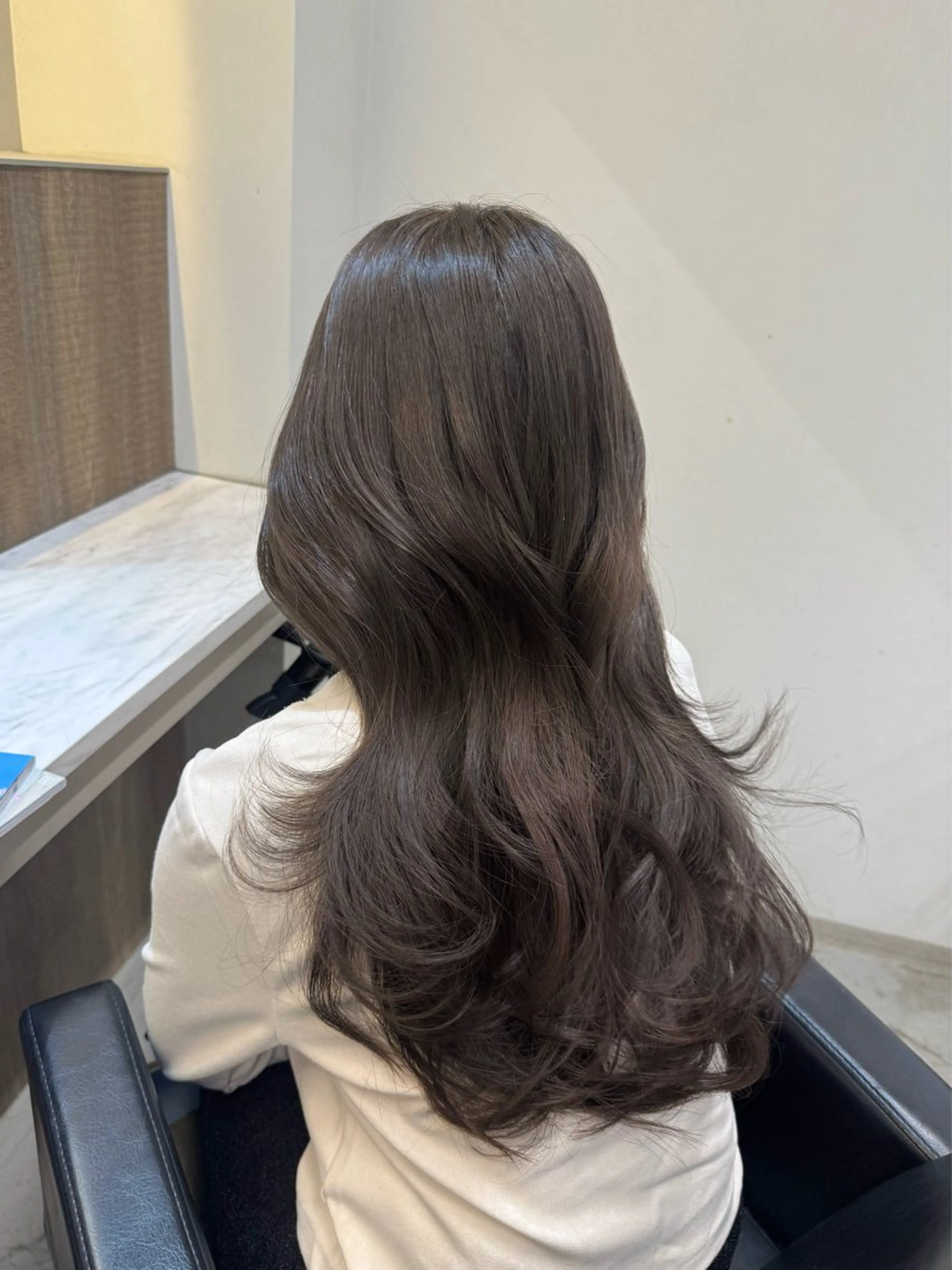 ロング カラー ヘアカラー トリートメント 韓国ヘア🇰🇷 YUKINAのヘアスタイル