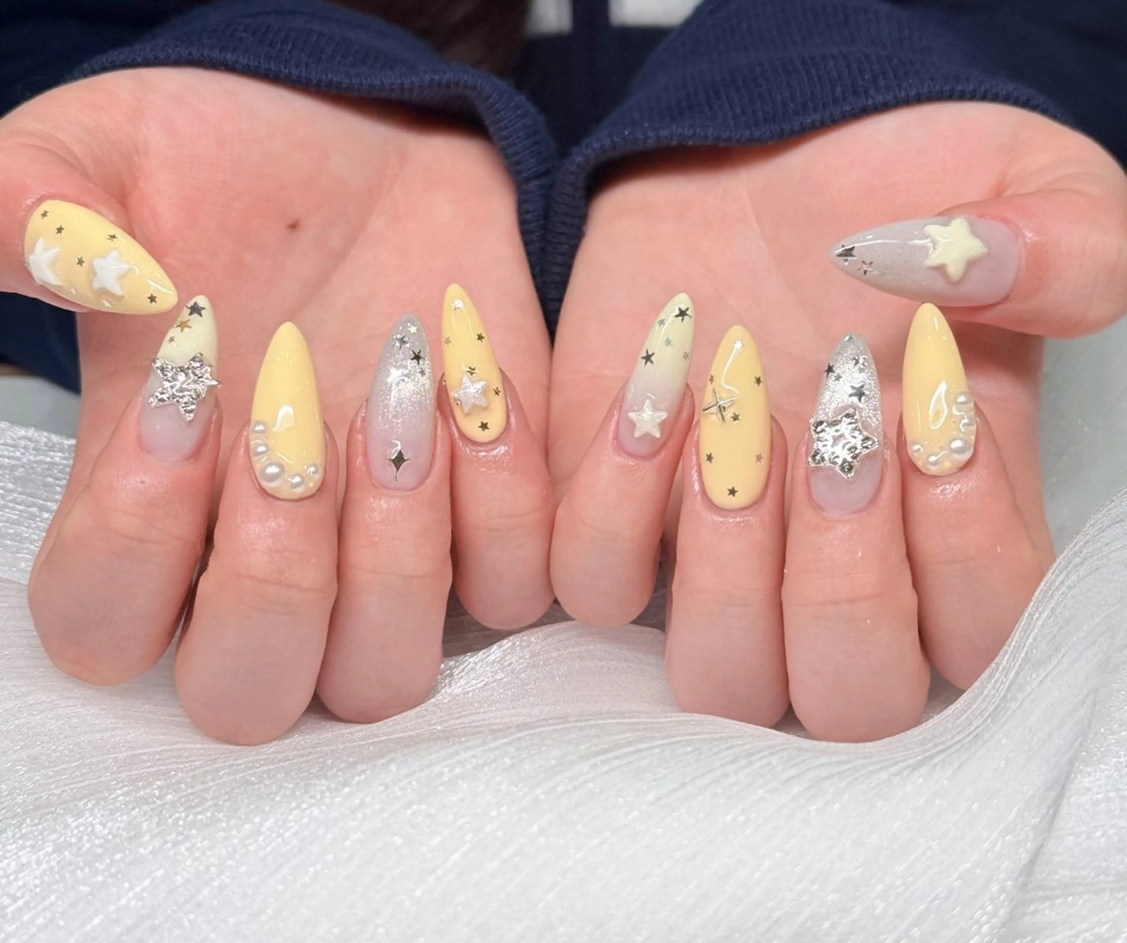 ネイル オーロラネイル ブルー チークネイル フットネイル フレンチネイル ハンドネイル REI NAのネイルデザイン