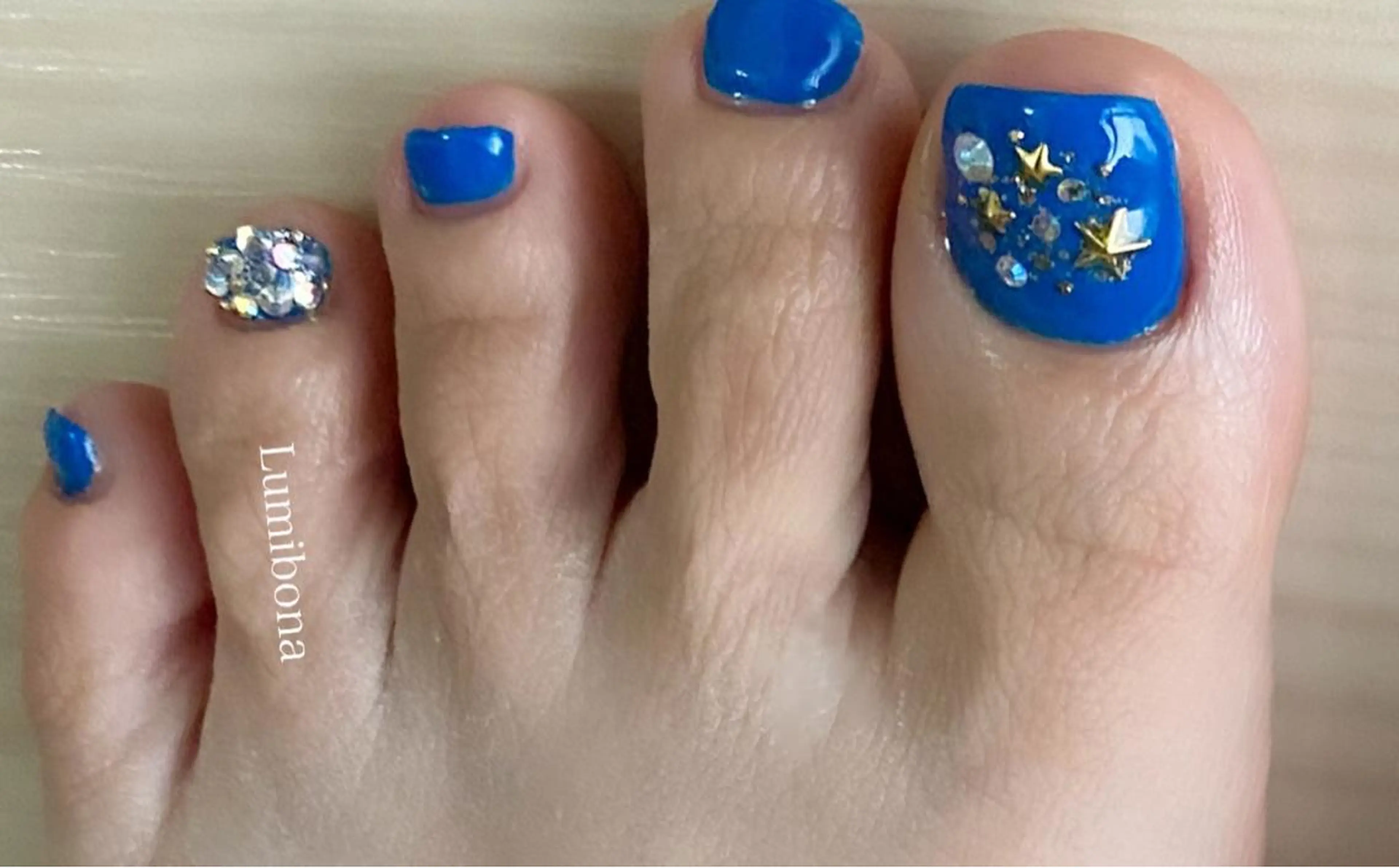 ネイル ストーンネイル Lumibona ピールオフ専門店のネイルデザイン