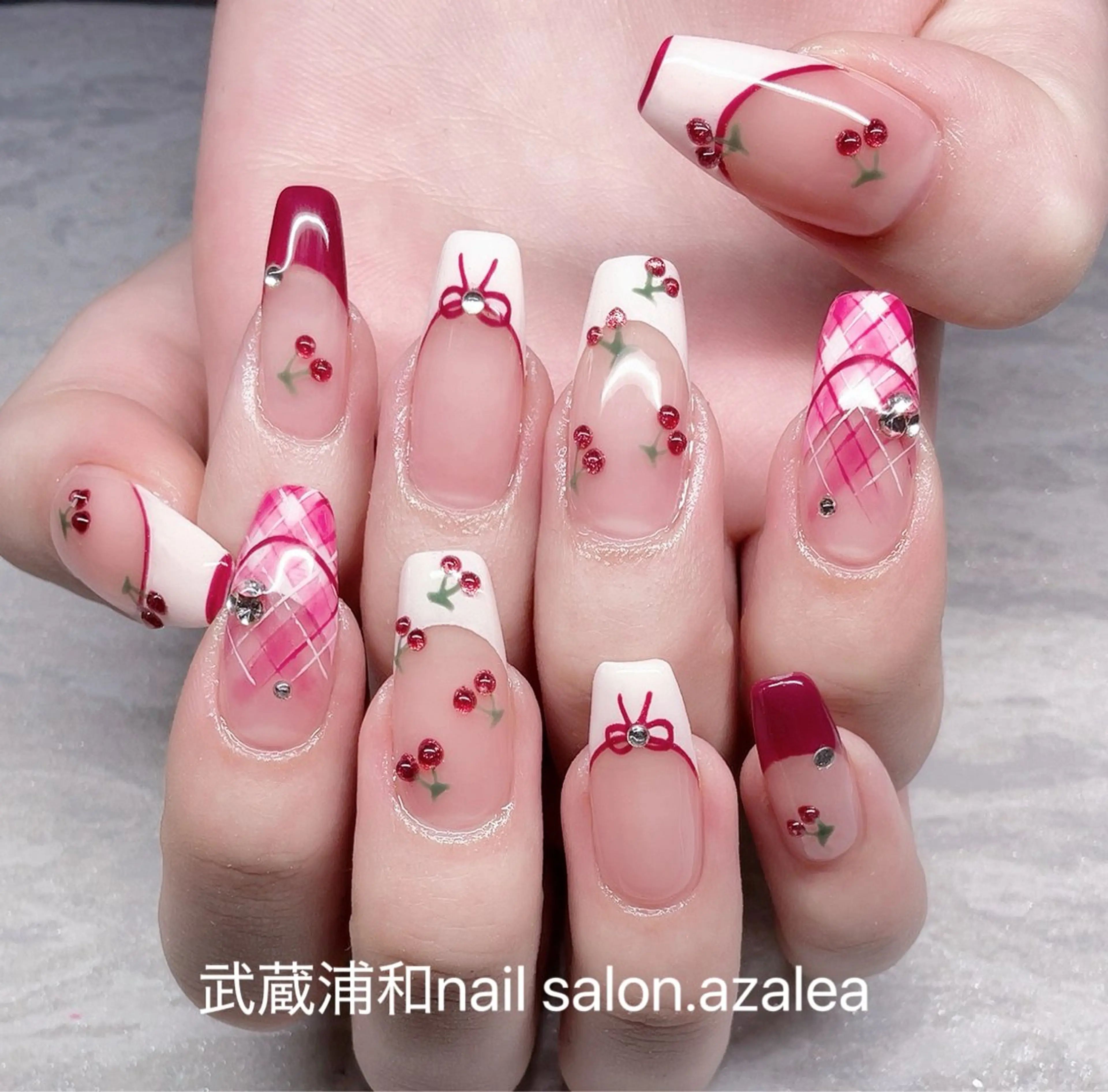 ネイル ハンドネイル R inのネイルデザイン