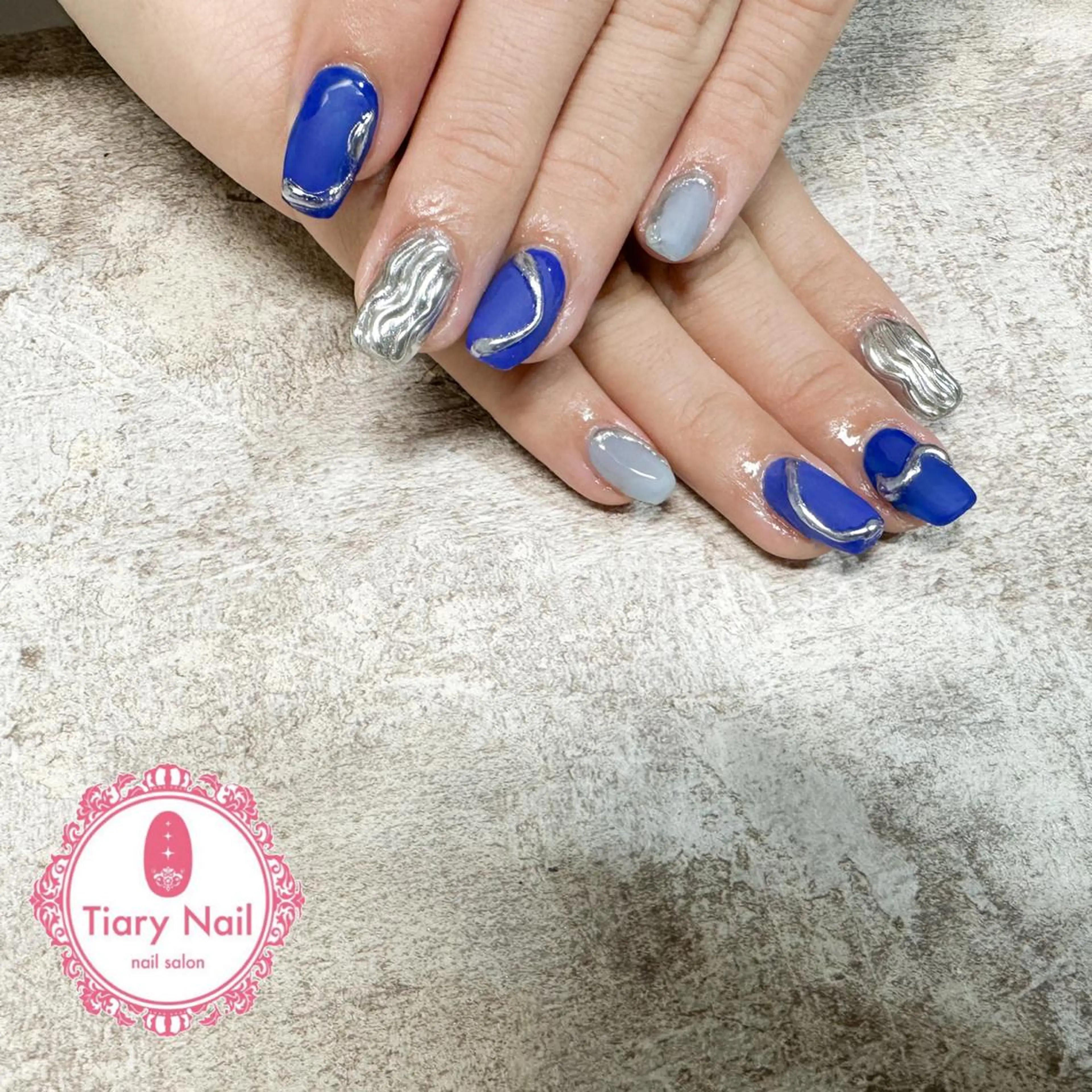 ネイル tiarynail K K🐼のネイルデザイン